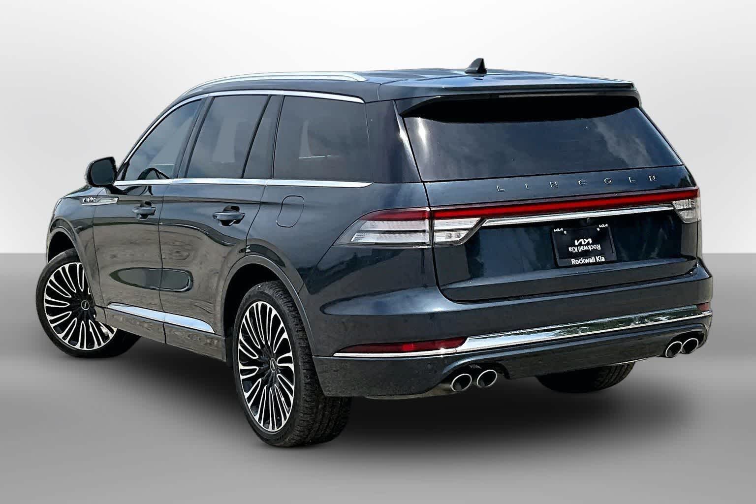 Thumbnail: 2023 Lincoln Aviator - 10
