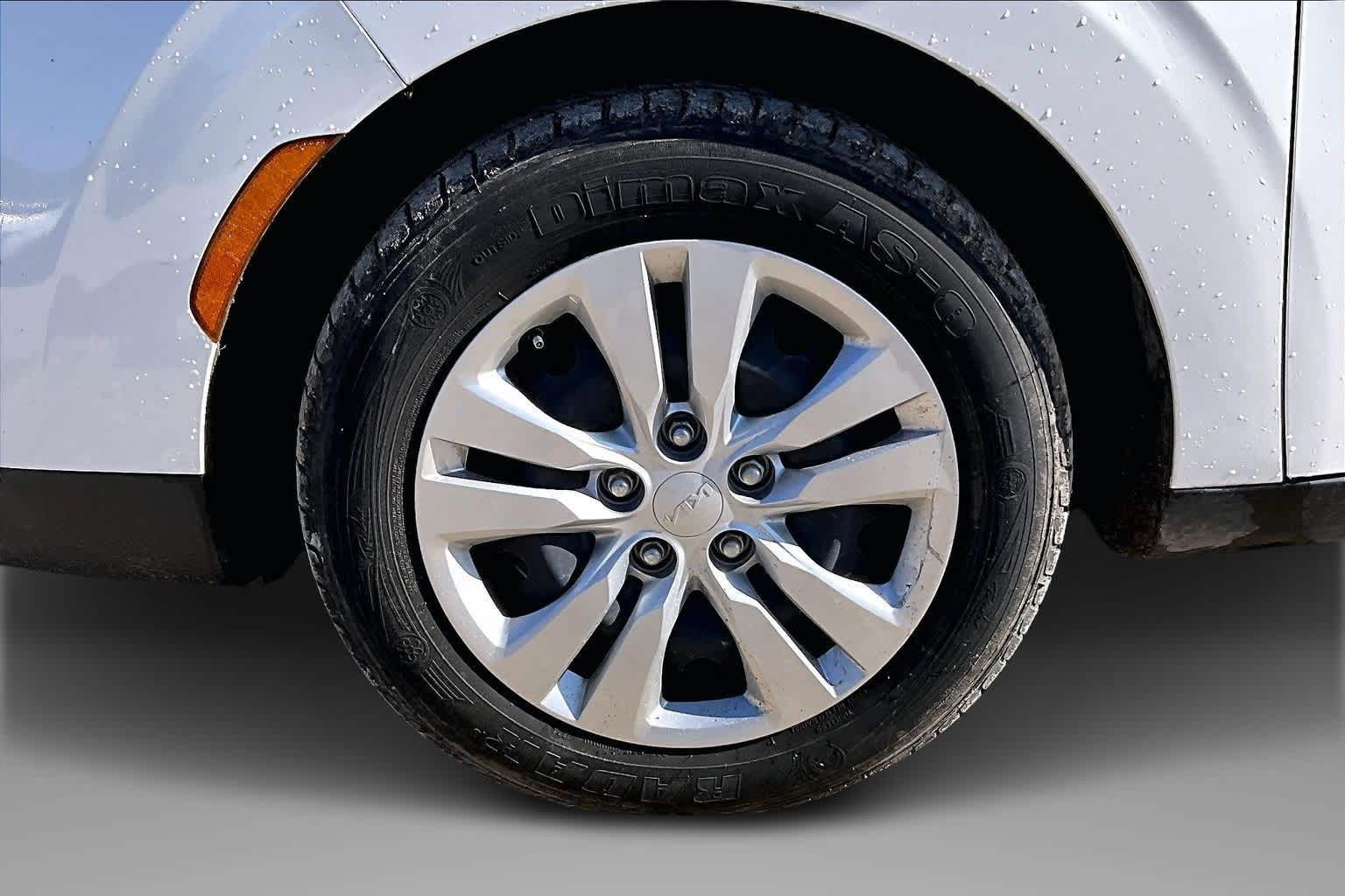 Thumbnail: 2022 Kia Soul - 8