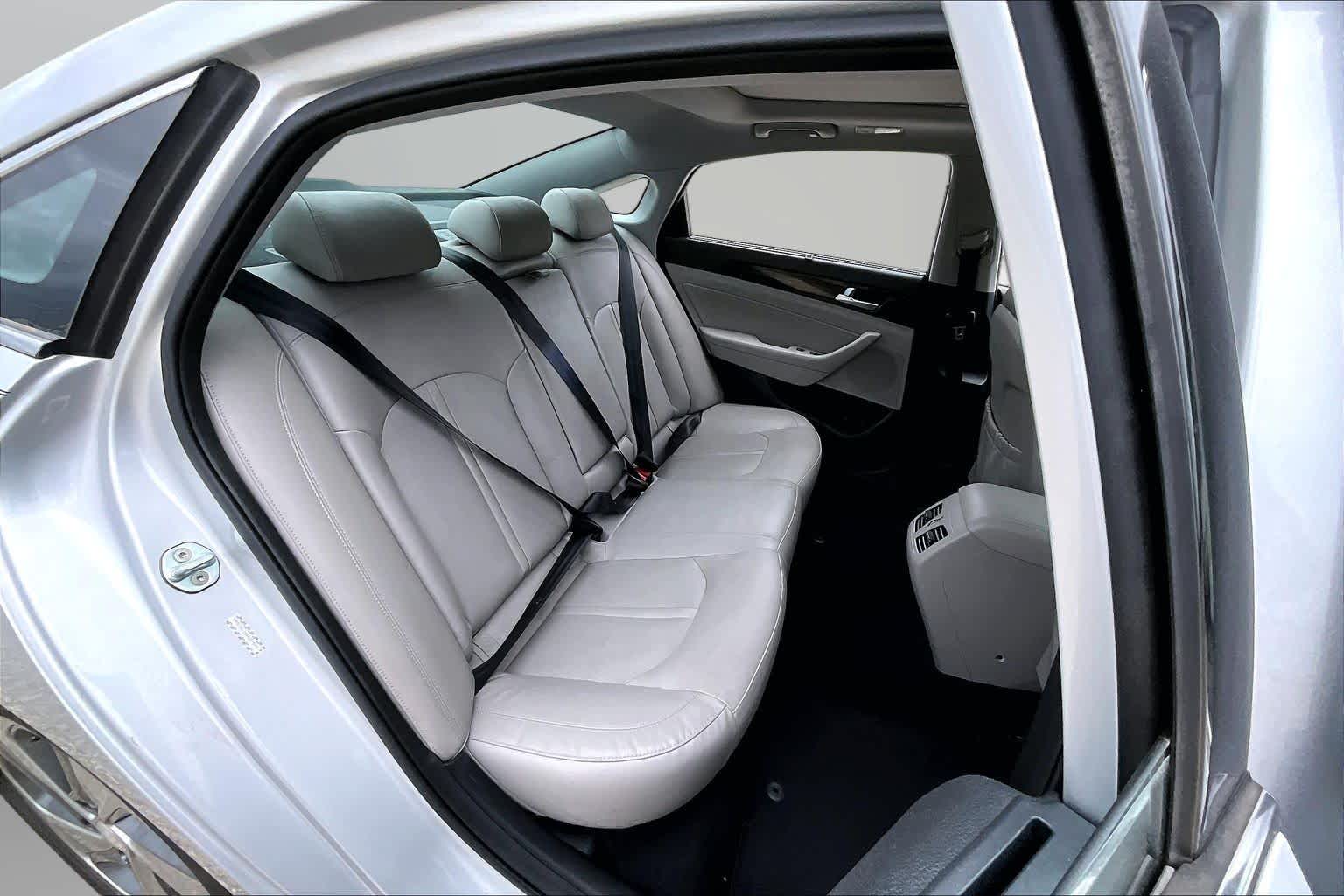 Thumbnail: 2016 Hyundai Sonata - 51