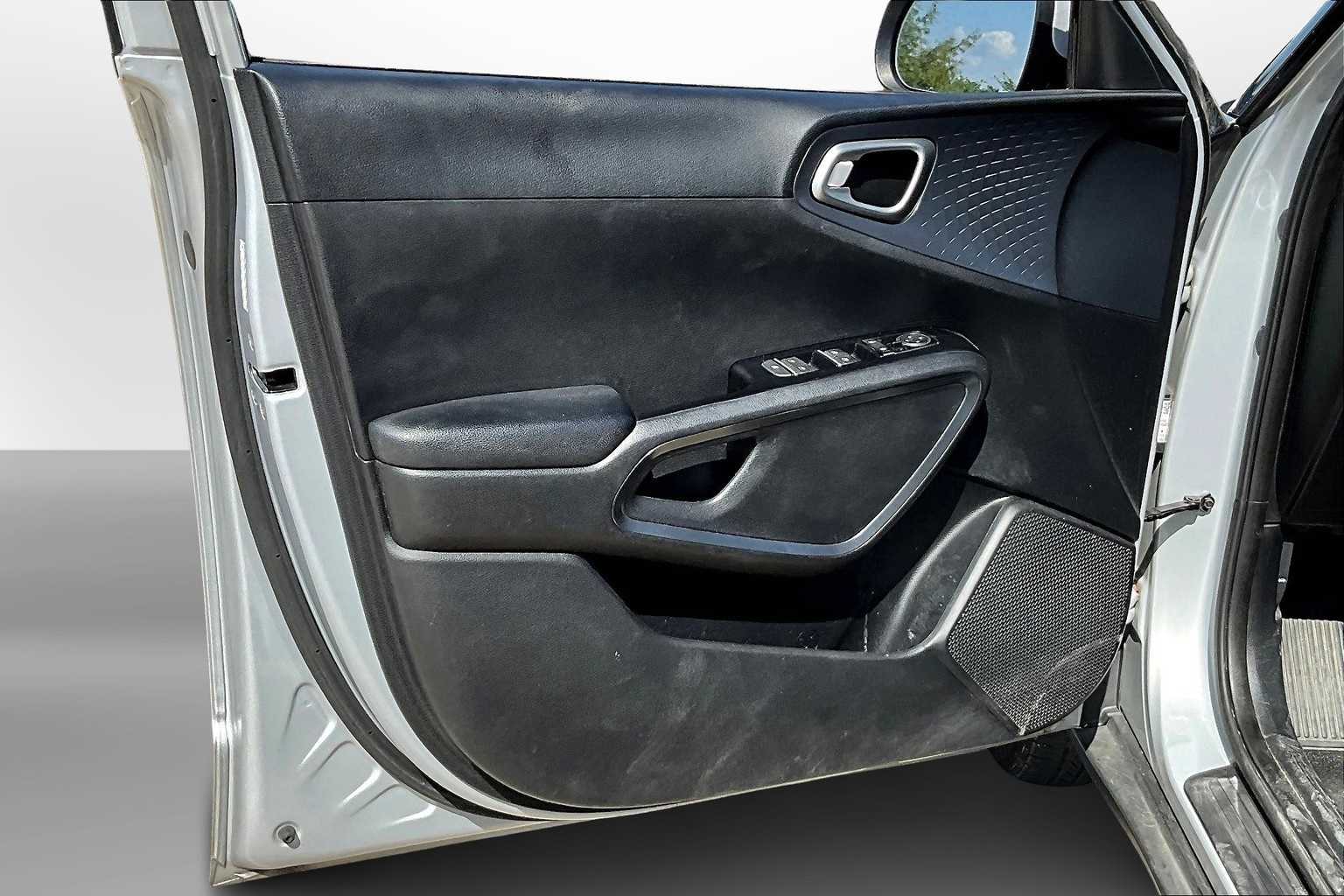 Thumbnail: 2020 Kia Soul - 17