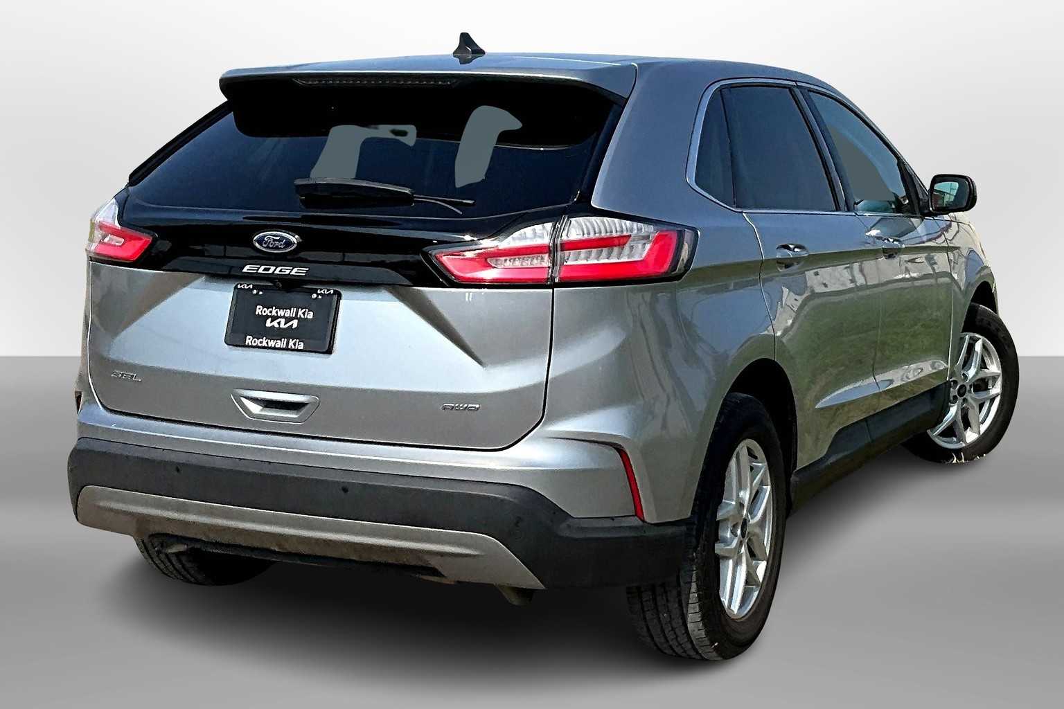 Thumbnail: 2022 Ford Edge - 2