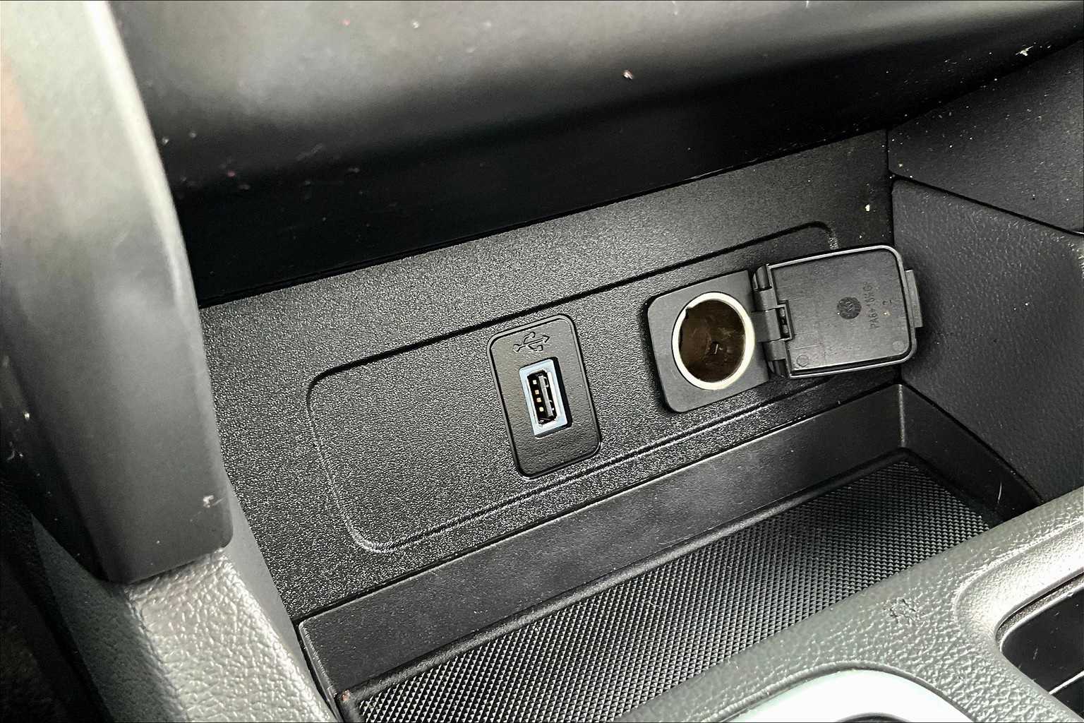 2017 Ford Escape SE 23