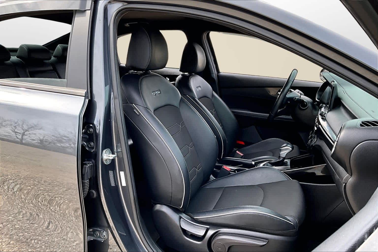 Thumbnail: 2021 Kia Forte - 7