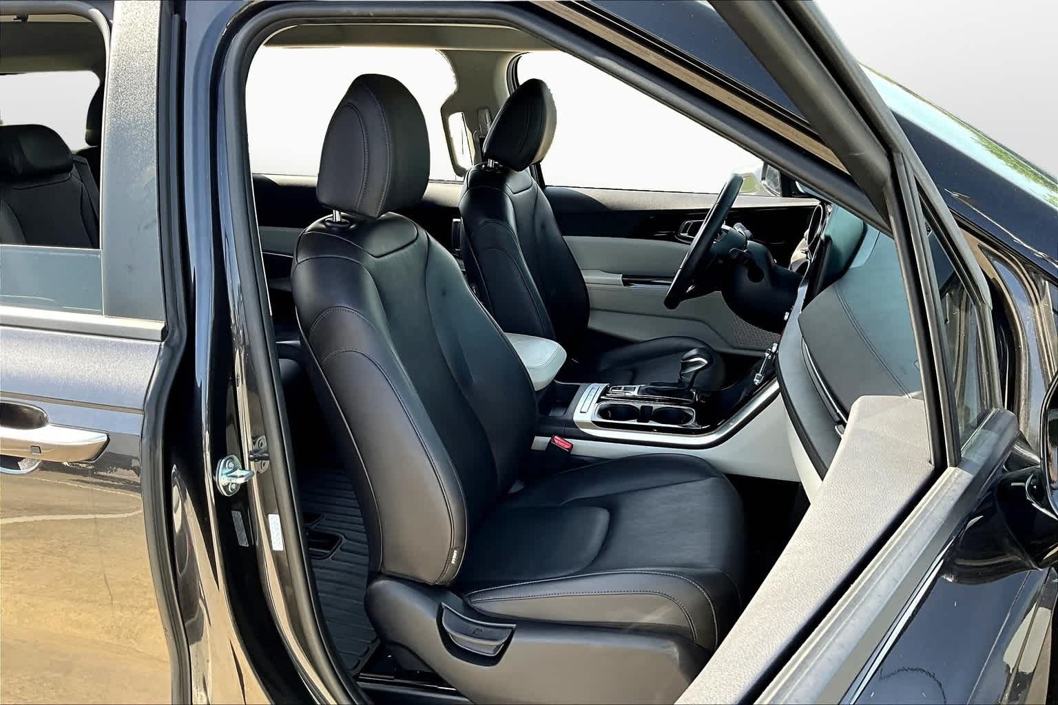 Thumbnail: 2024 Kia Carnival - 7