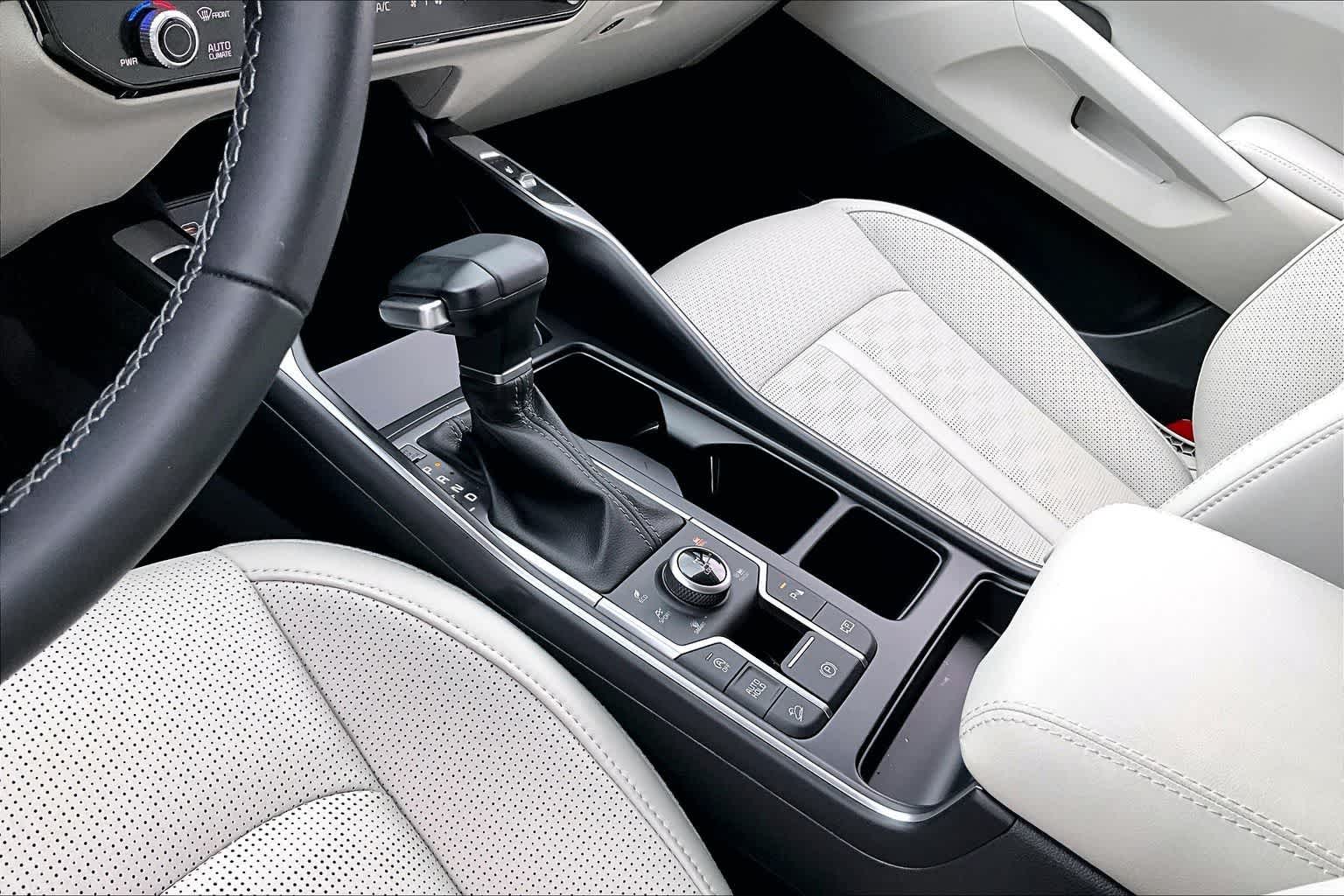 Thumbnail: 2025 Kia Sorento - 13