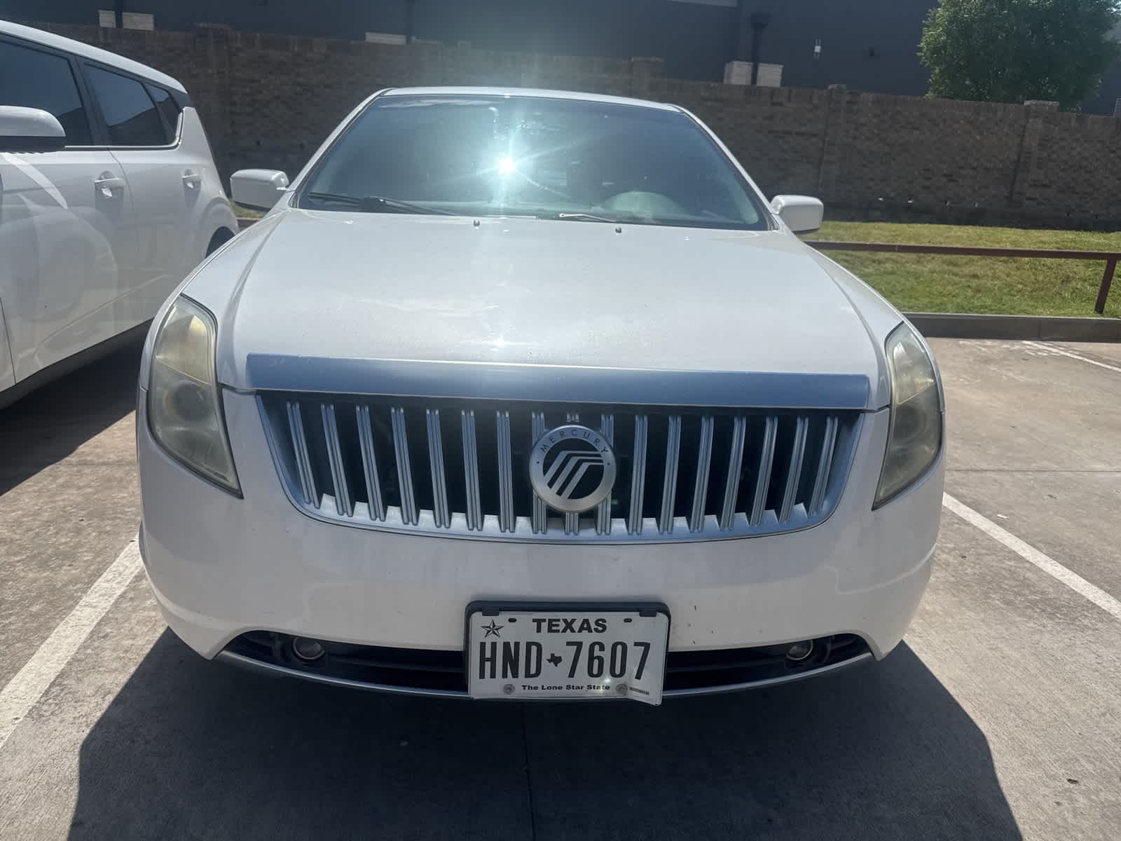 Thumbnail: 2010 Mercury Milan - 2