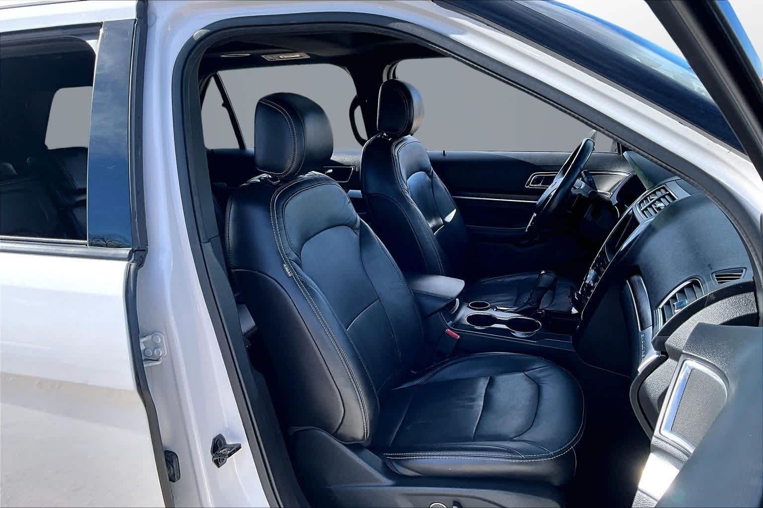 Thumbnail: 2017 Ford Explorer - 7