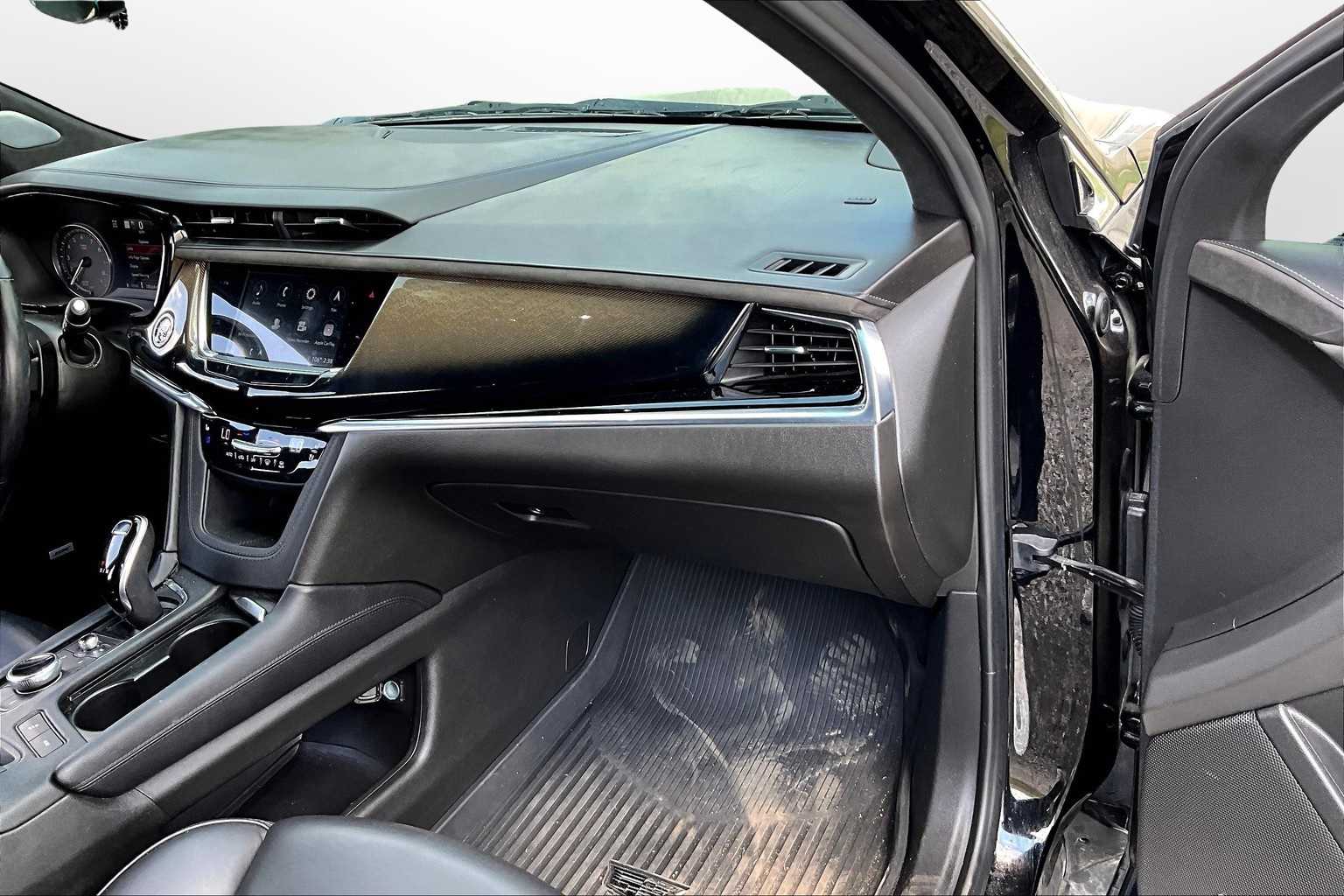 Thumbnail: 2021 Cadillac XT6 - 15