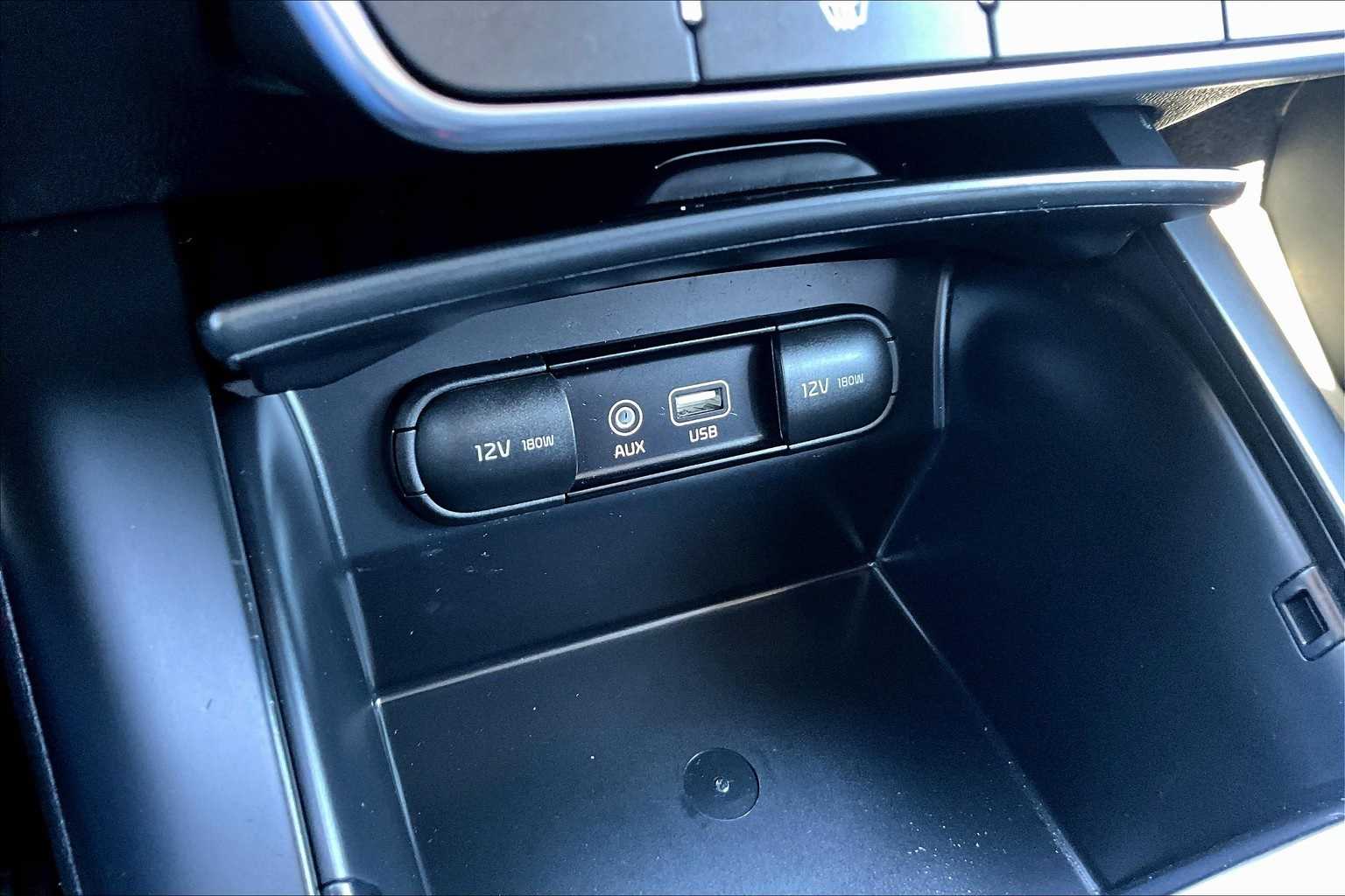 Thumbnail: 2019 Kia Sorento - 23