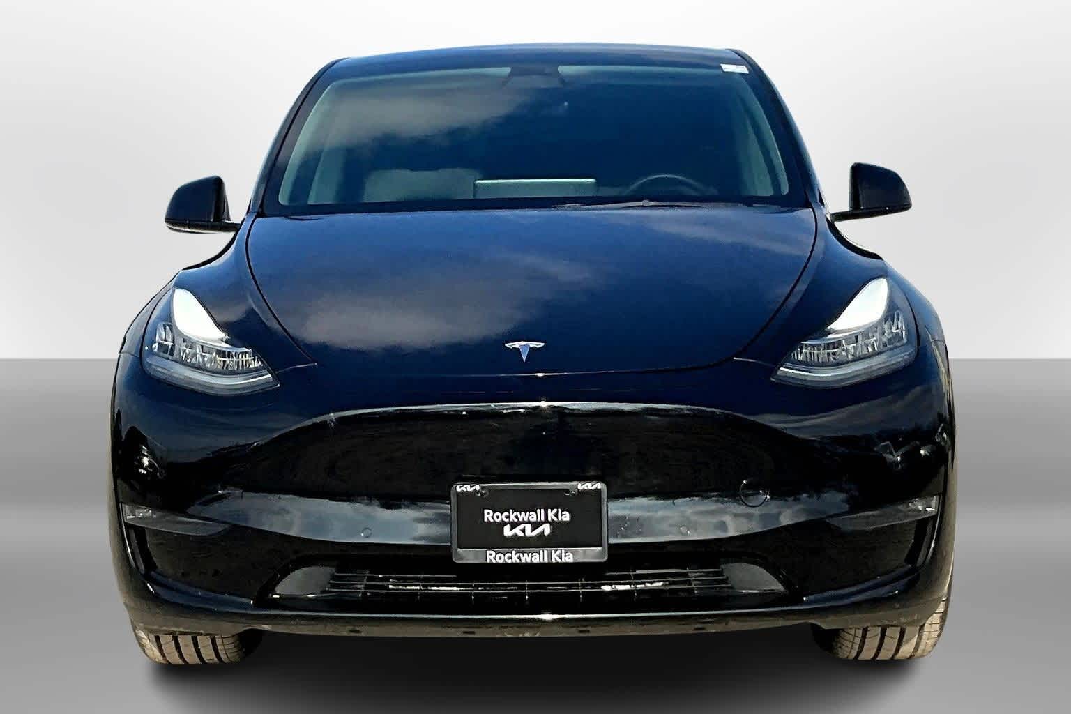 2022 Tesla Model Y Long Range photo 3