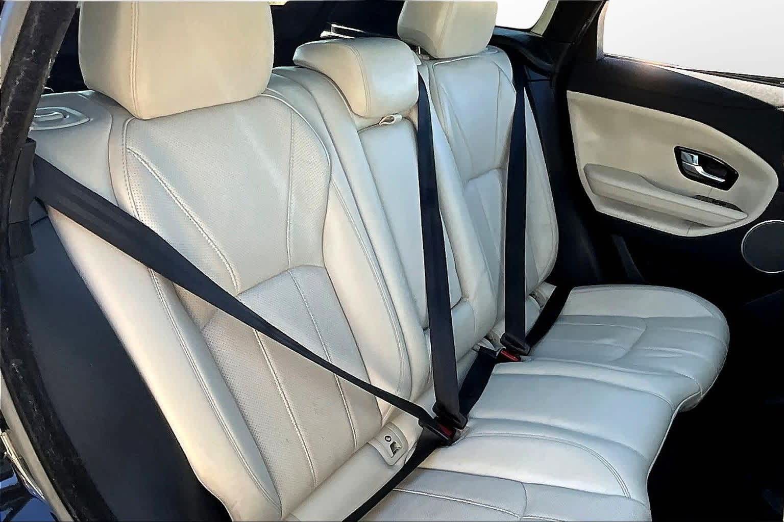 Thumbnail: 2019 Land Rover Range Rover Evoque - 27