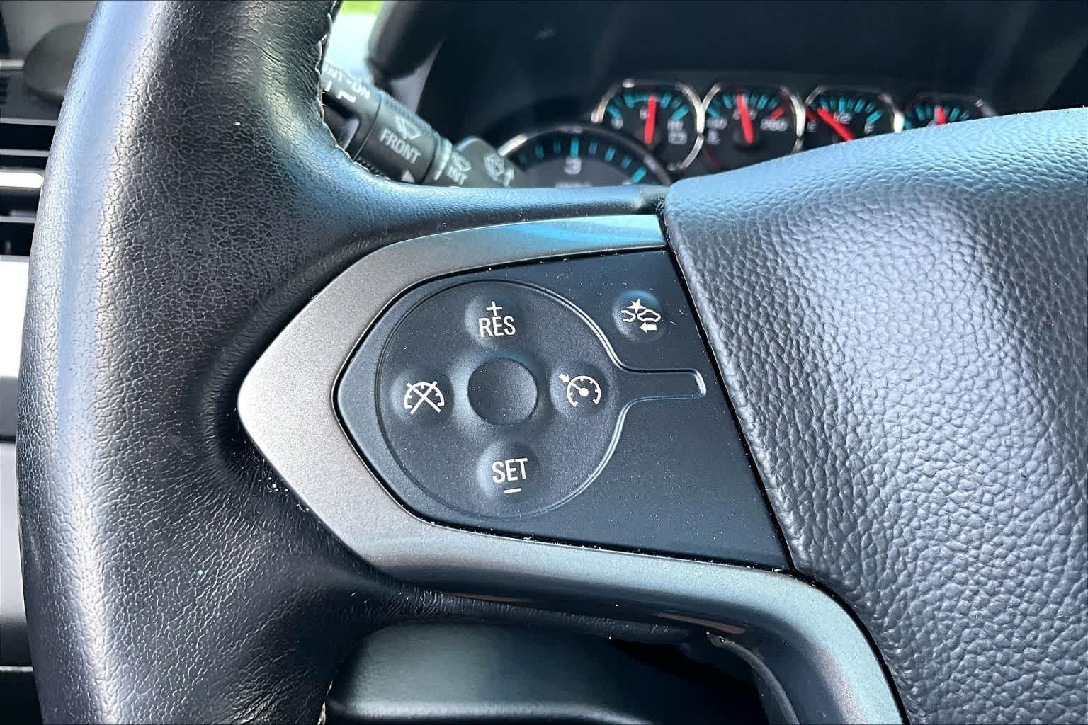 Thumbnail: 2019 Chevrolet Tahoe - 16