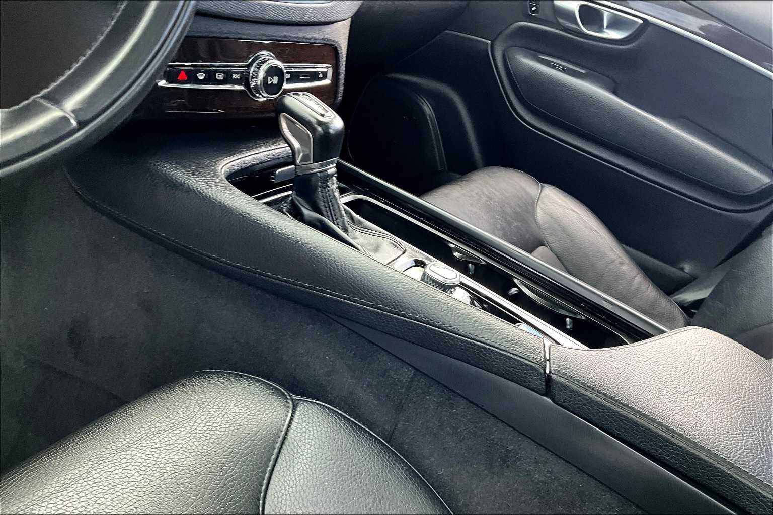 Thumbnail: 2019 Volvo XC90 - 13