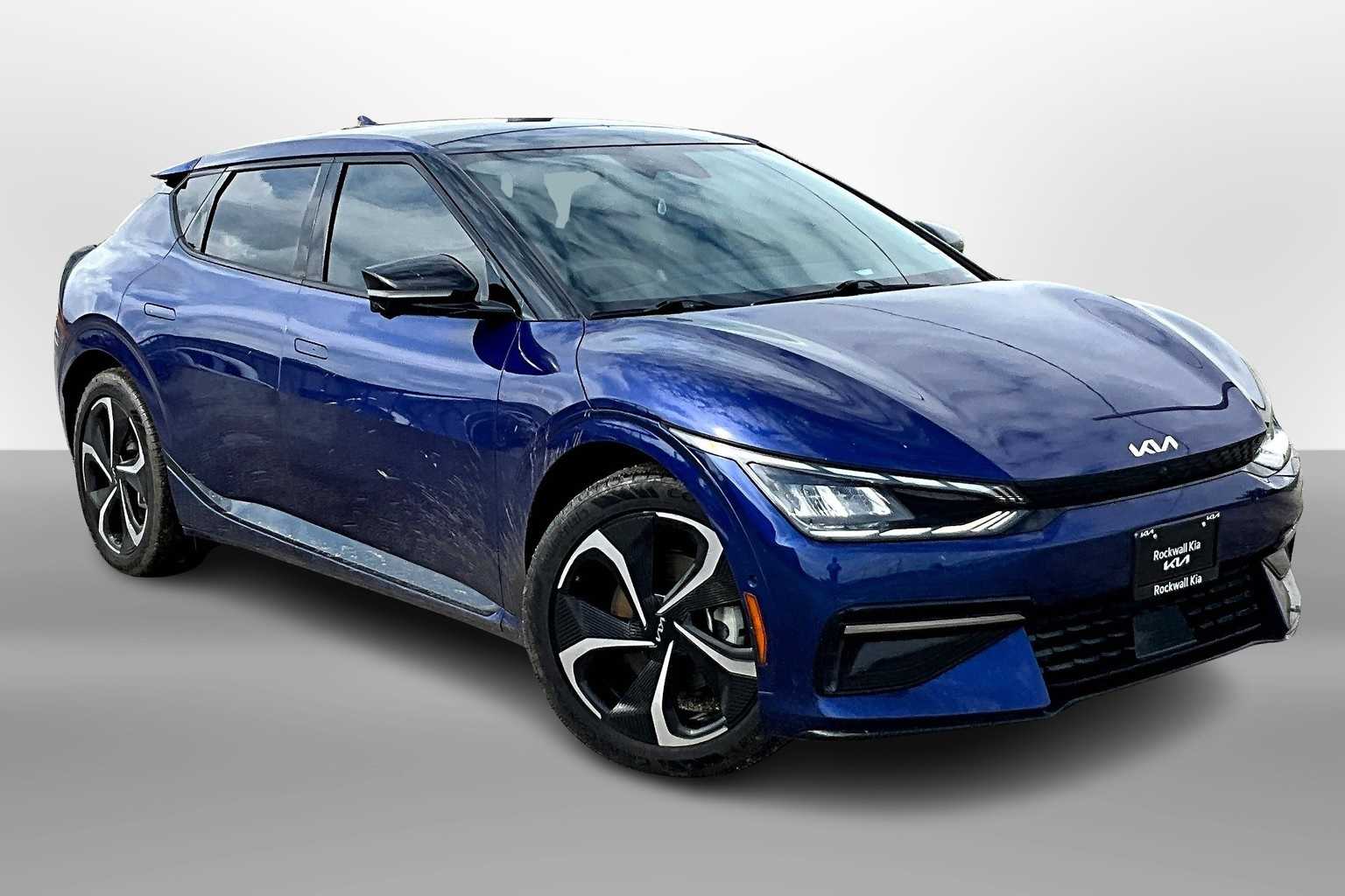 Thumbnail: 2022 Kia EV6 - 10