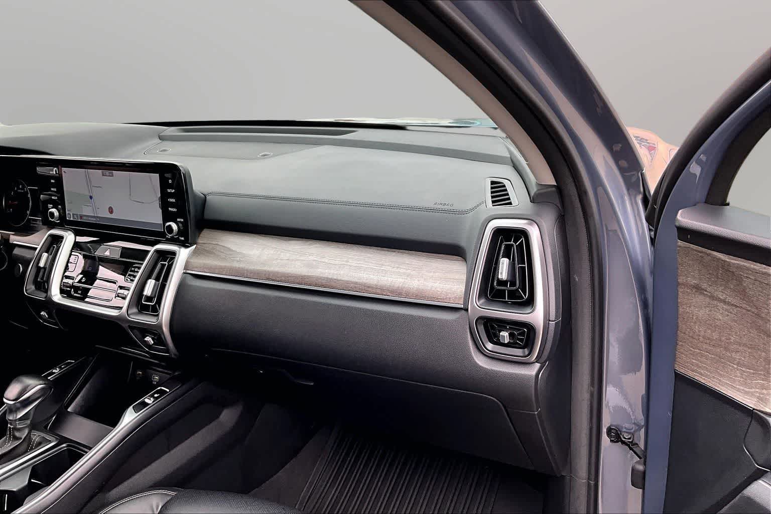 Thumbnail: 2022 Kia Sorento - 14