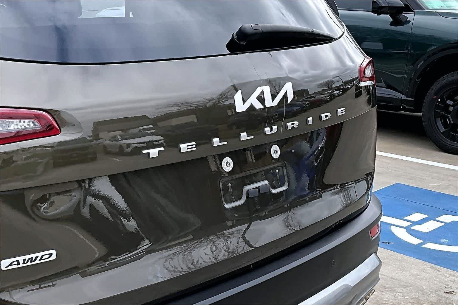 Thumbnail: 2022 Kia Telluride - 29