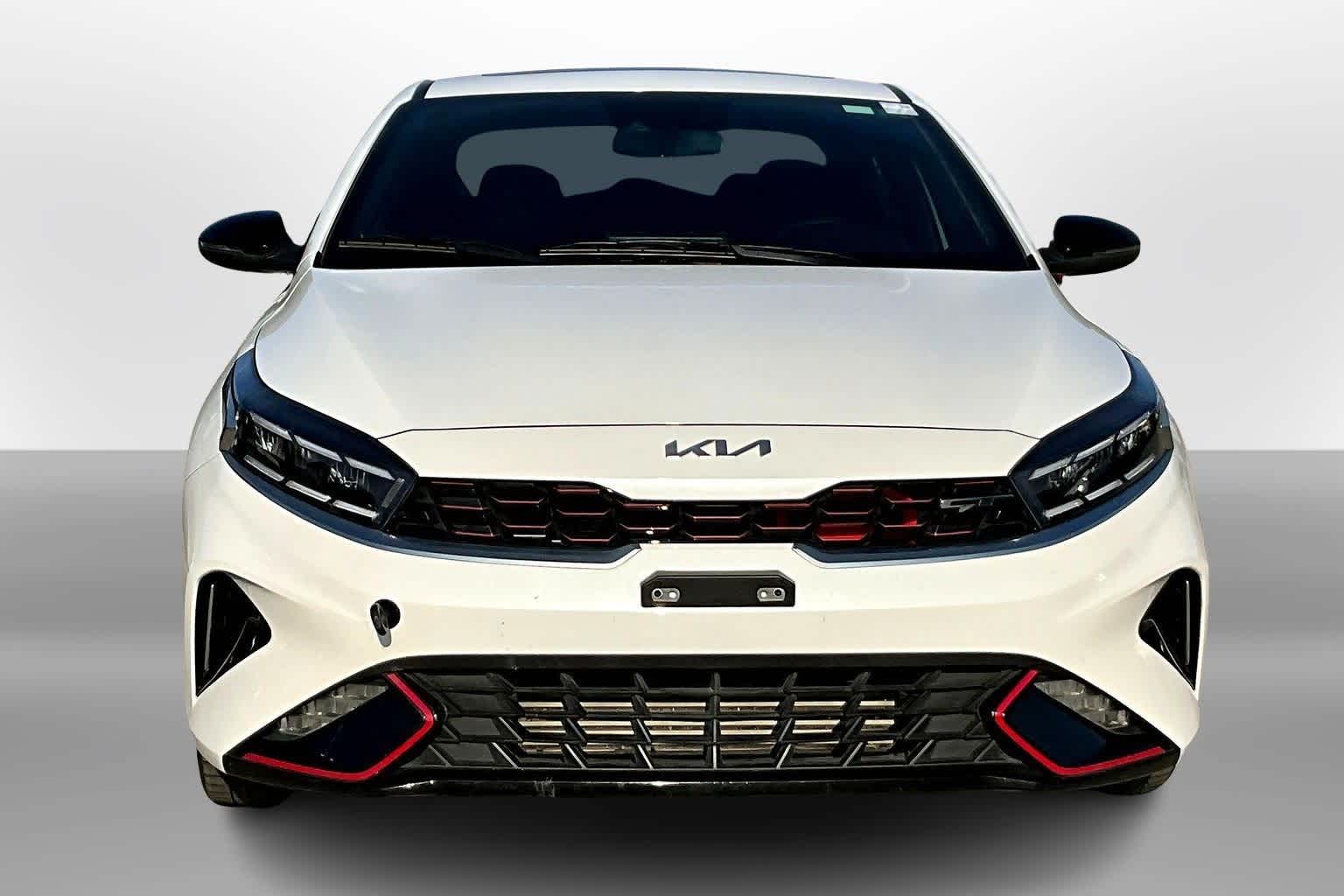 2022 Kia Forte GT photo 3
