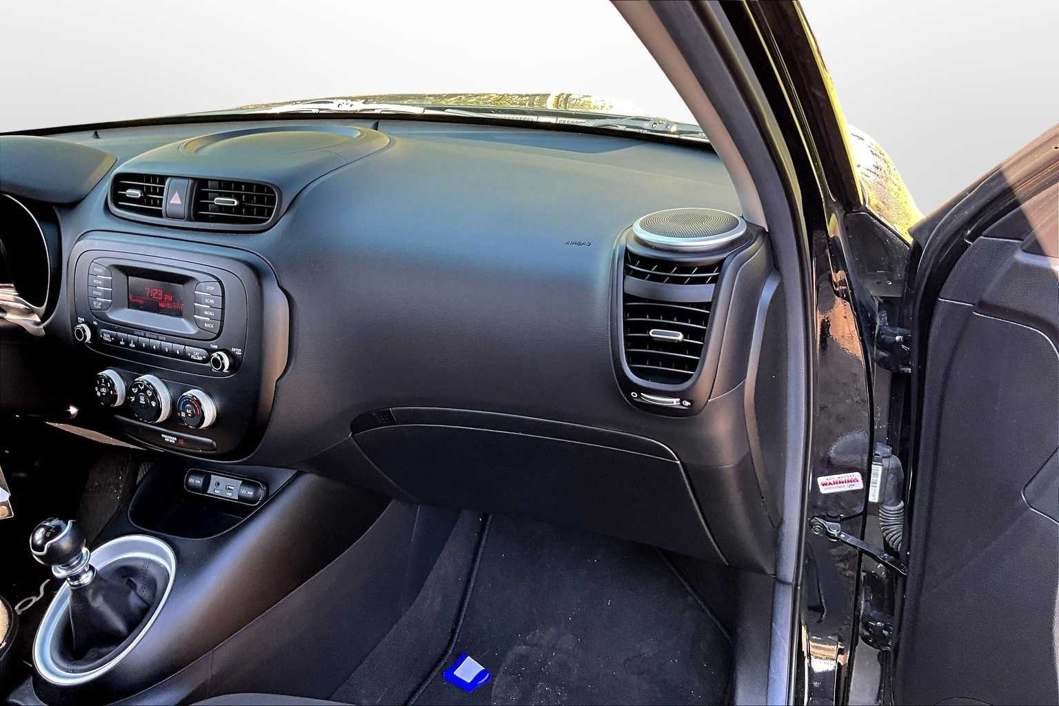 Thumbnail: 2016 Kia Soul - 15