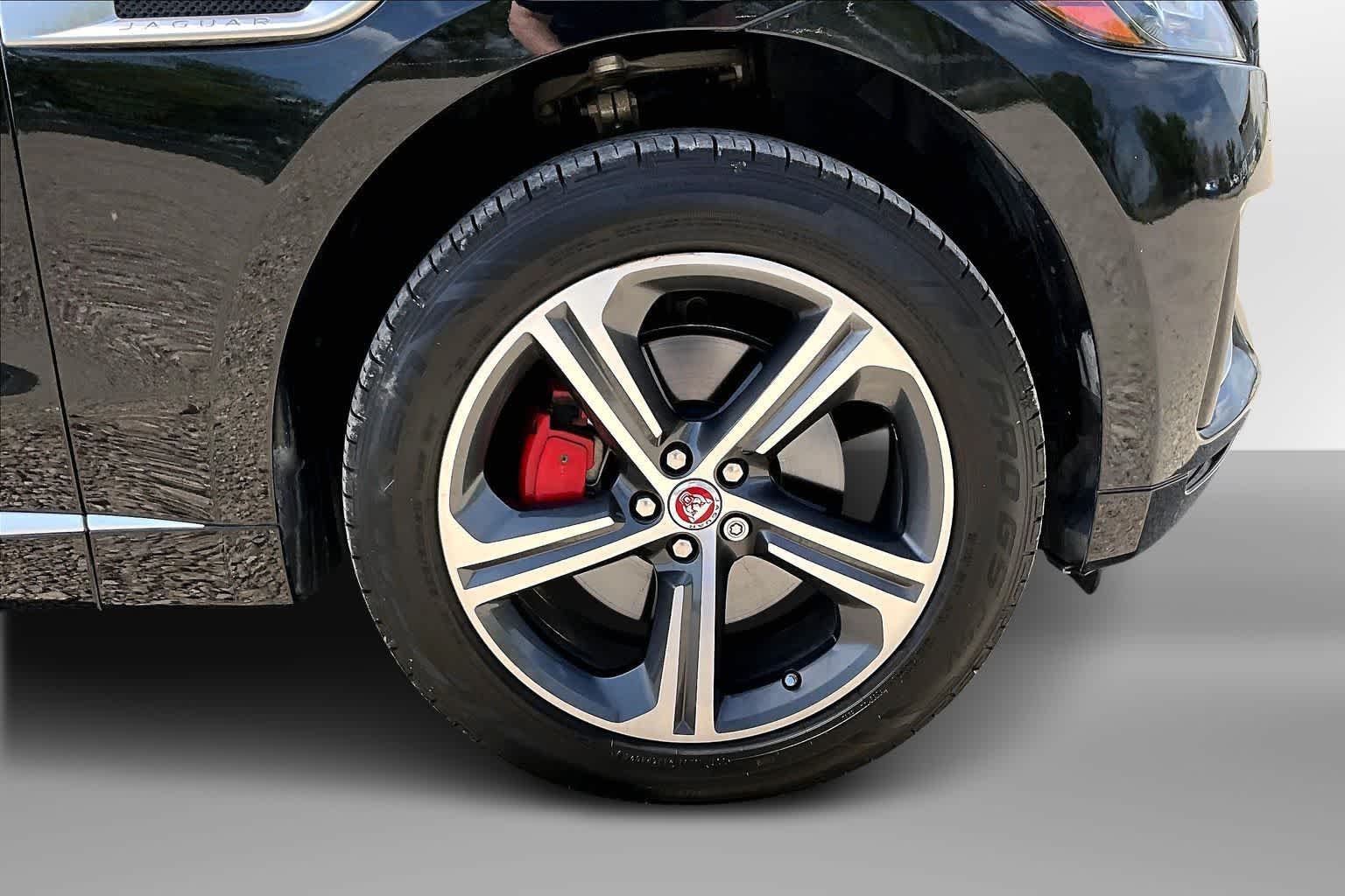 Thumbnail: 2019 Jaguar F-Pace - 8