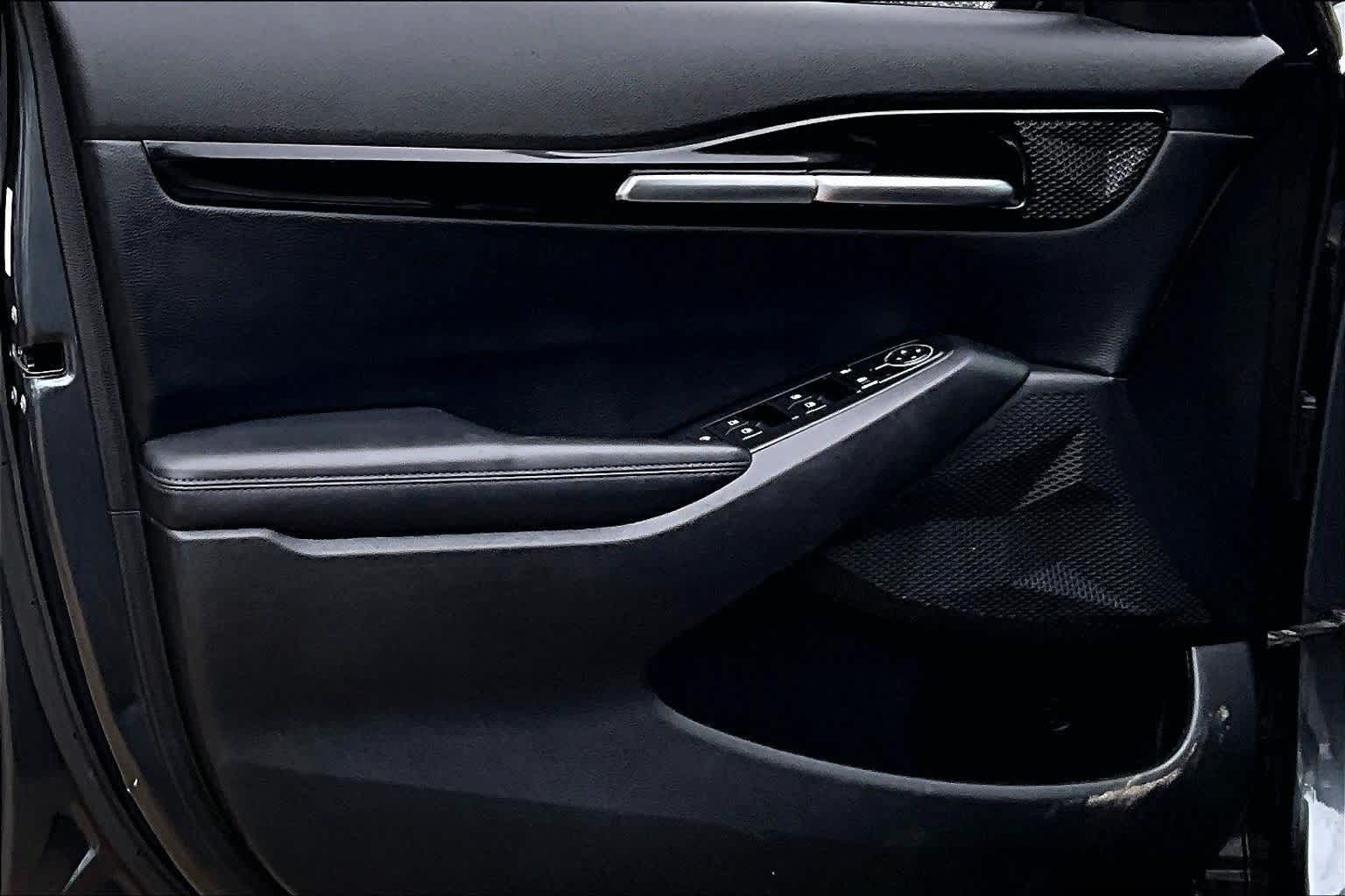 Thumbnail: 2023 Kia Seltos - 17