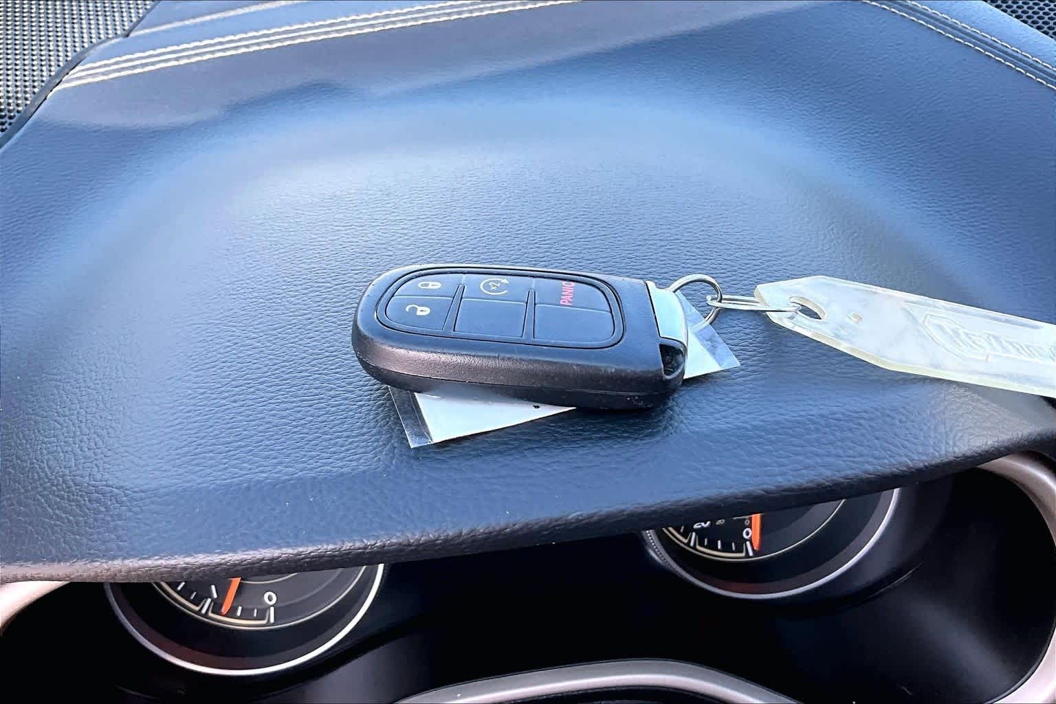 Thumbnail: 2016 Jeep Cherokee - 9