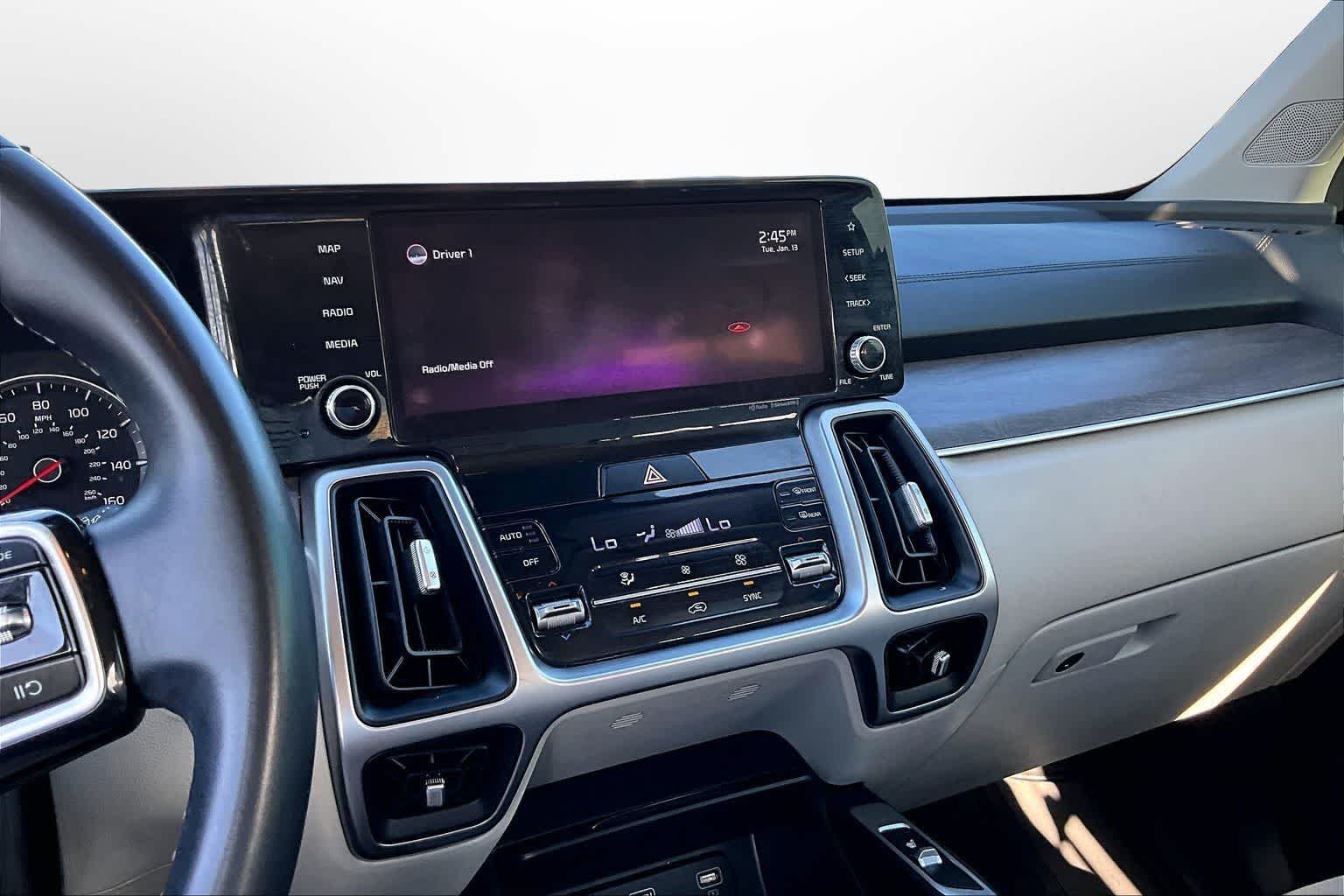 Thumbnail: 2022 Kia Sorento - 6