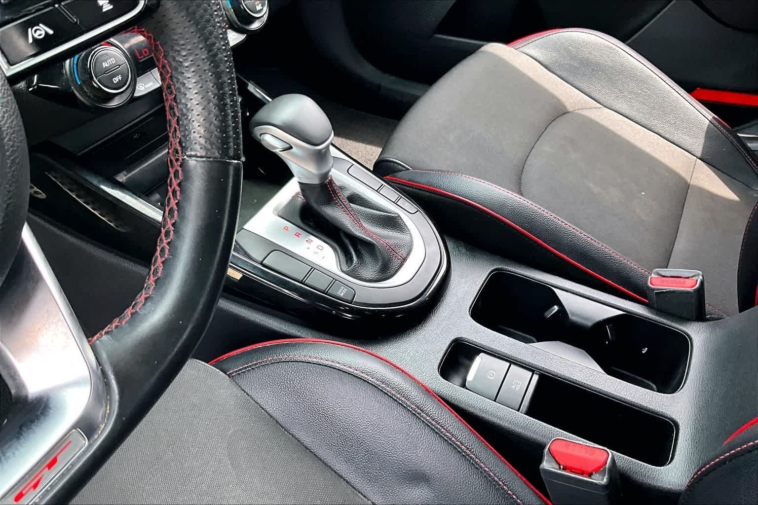 Thumbnail: 2022 Kia Forte - 12