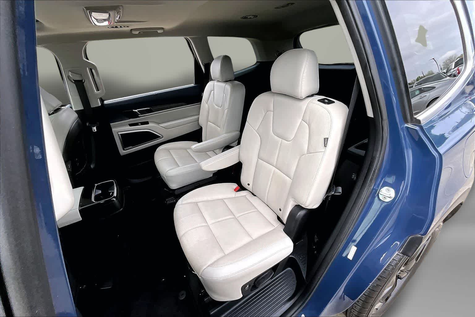 Thumbnail: 2023 Kia Telluride - 25