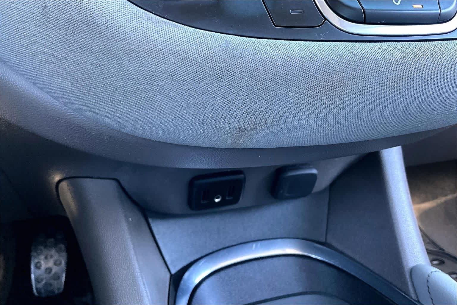 Thumbnail: 2018 Chevrolet Malibu - 21