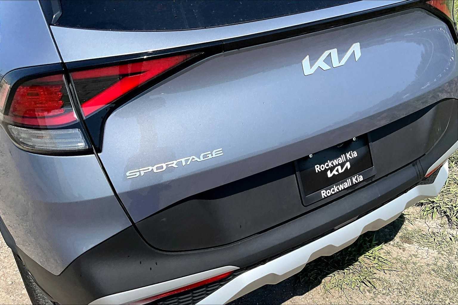 Thumbnail: 2023 Kia Sportage - 32