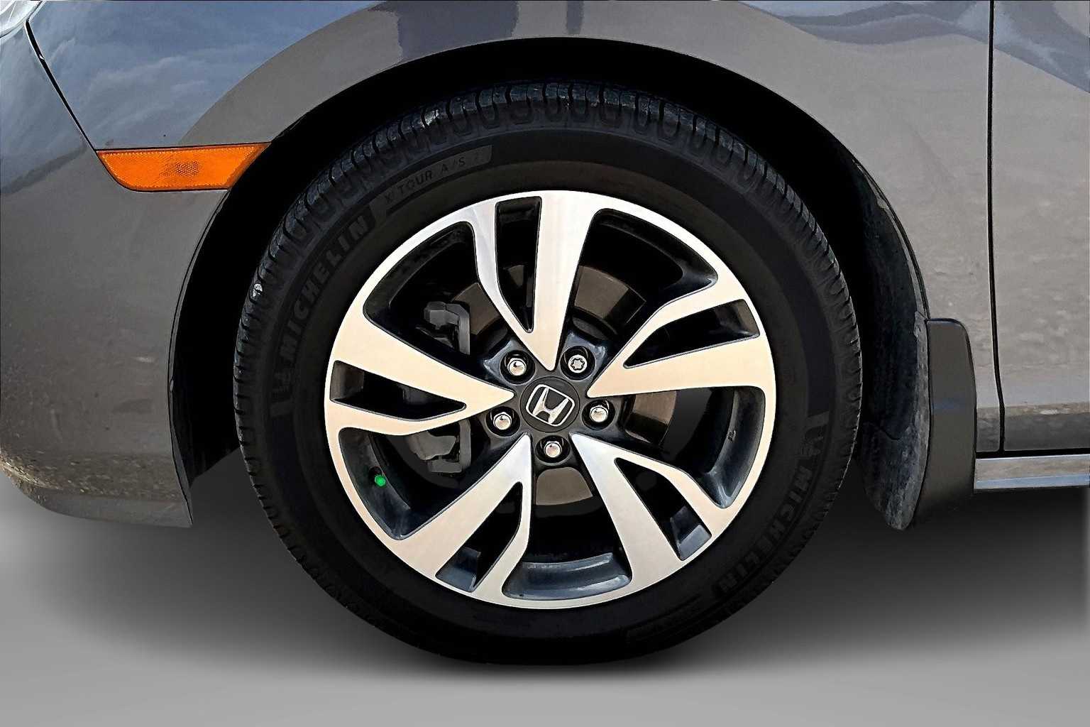 Thumbnail: 2023 Honda Odyssey - 8