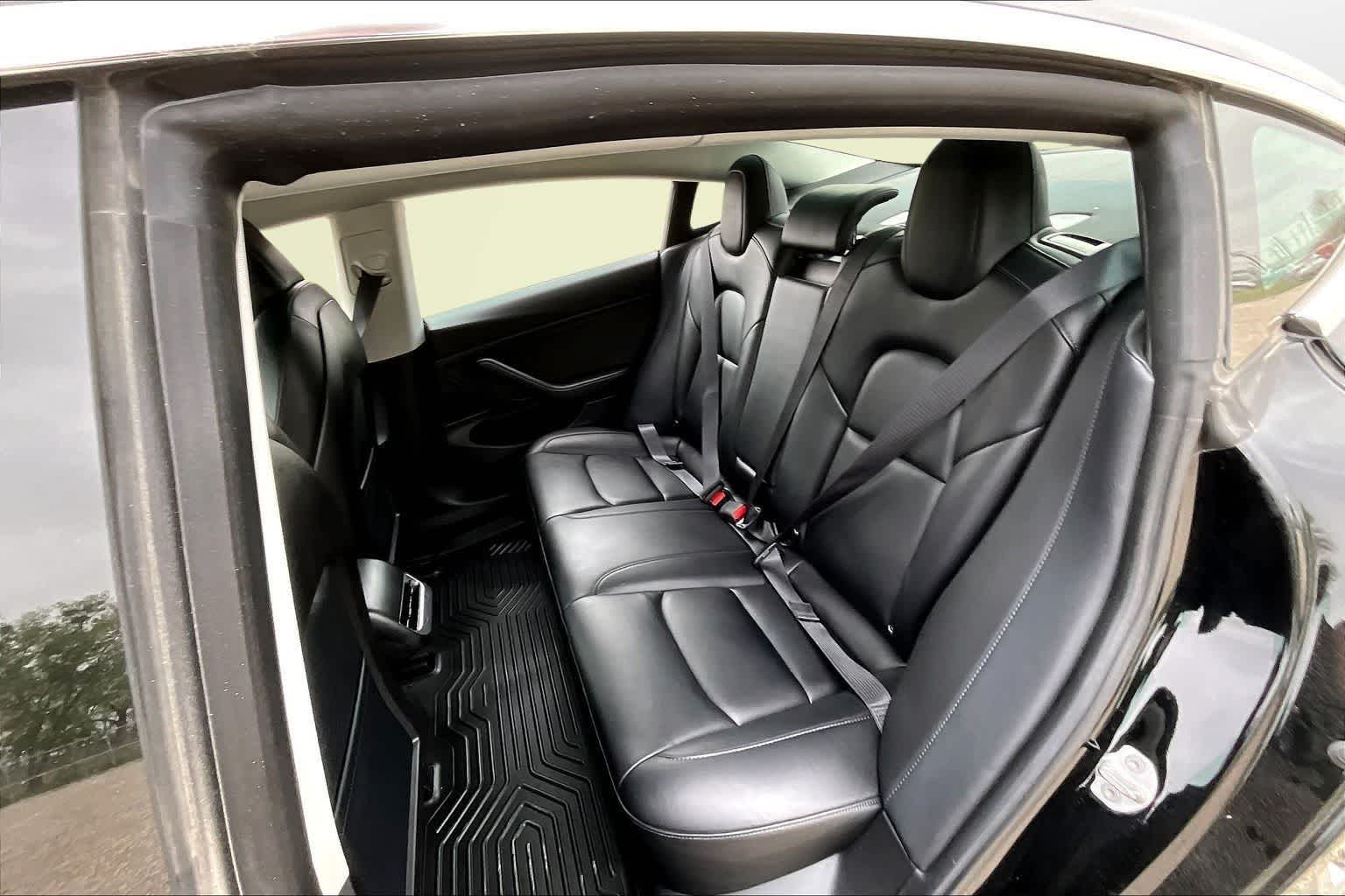 Thumbnail: 2018 Tesla Model 3 - 24