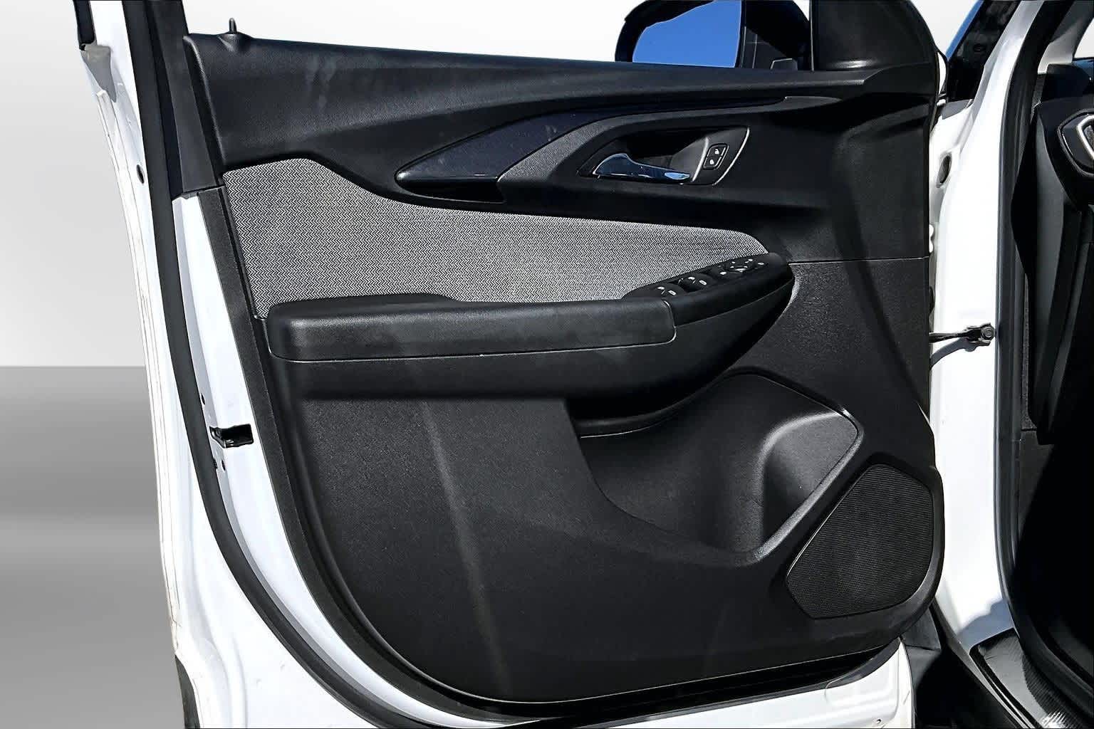 Thumbnail: 2021 Chevrolet TrailBlazer - 17