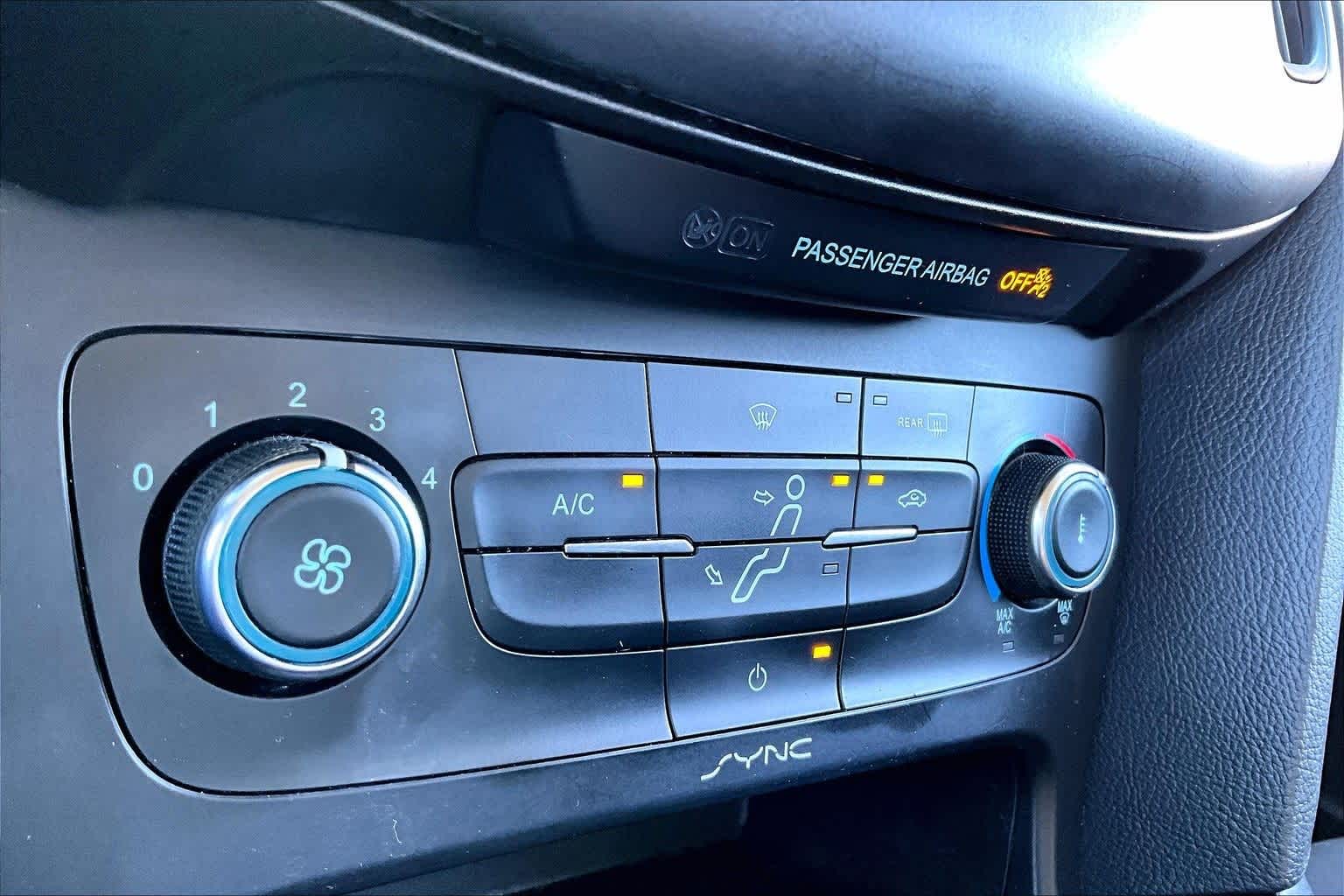 Thumbnail: 2017 Ford Focus - 22