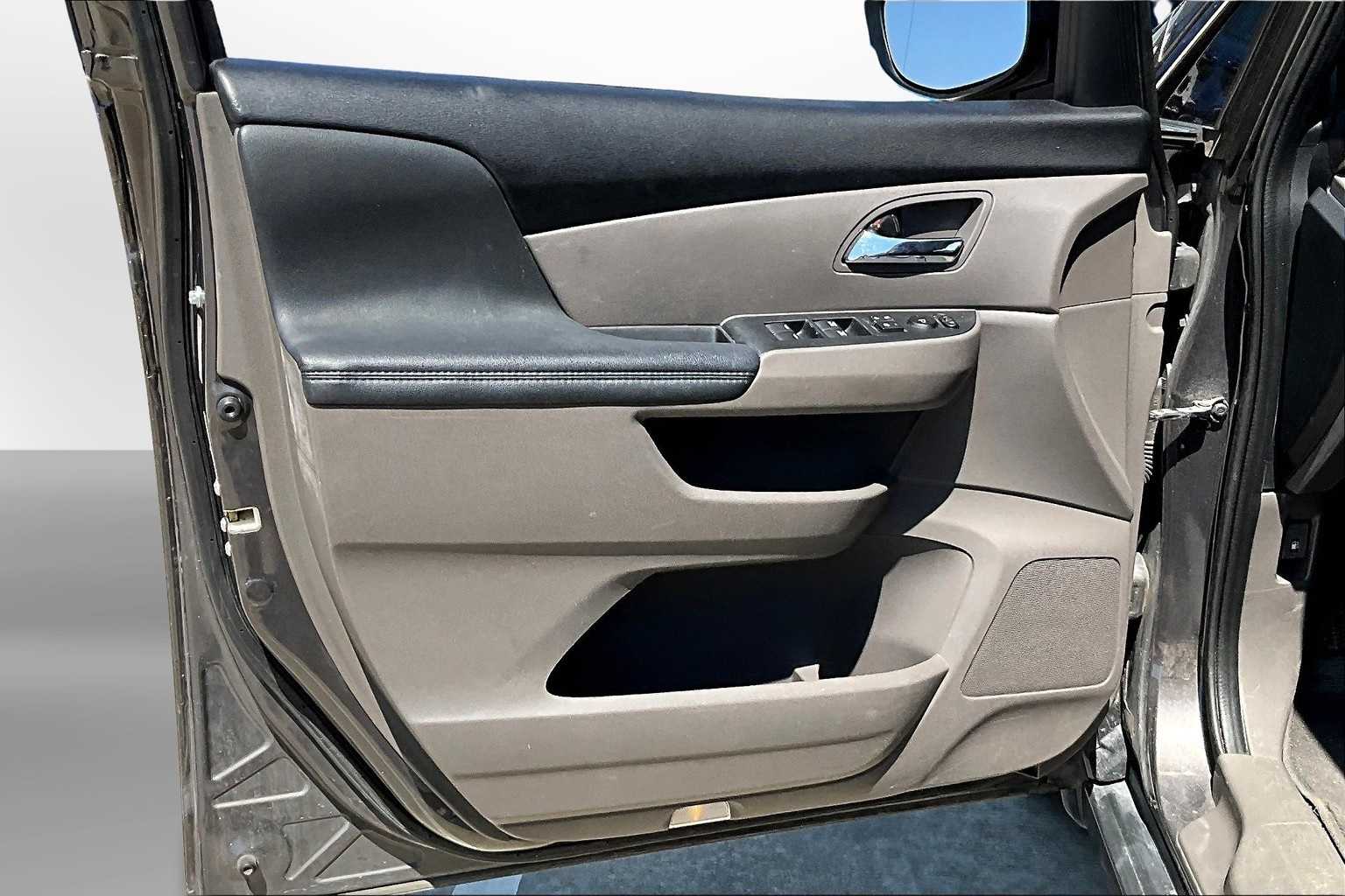 Thumbnail: 2016 Honda Odyssey - 17
