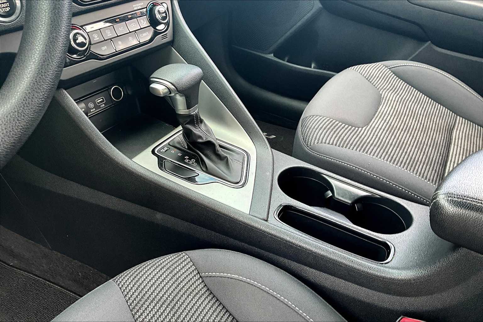 Thumbnail: 2019 Kia Niro - 13