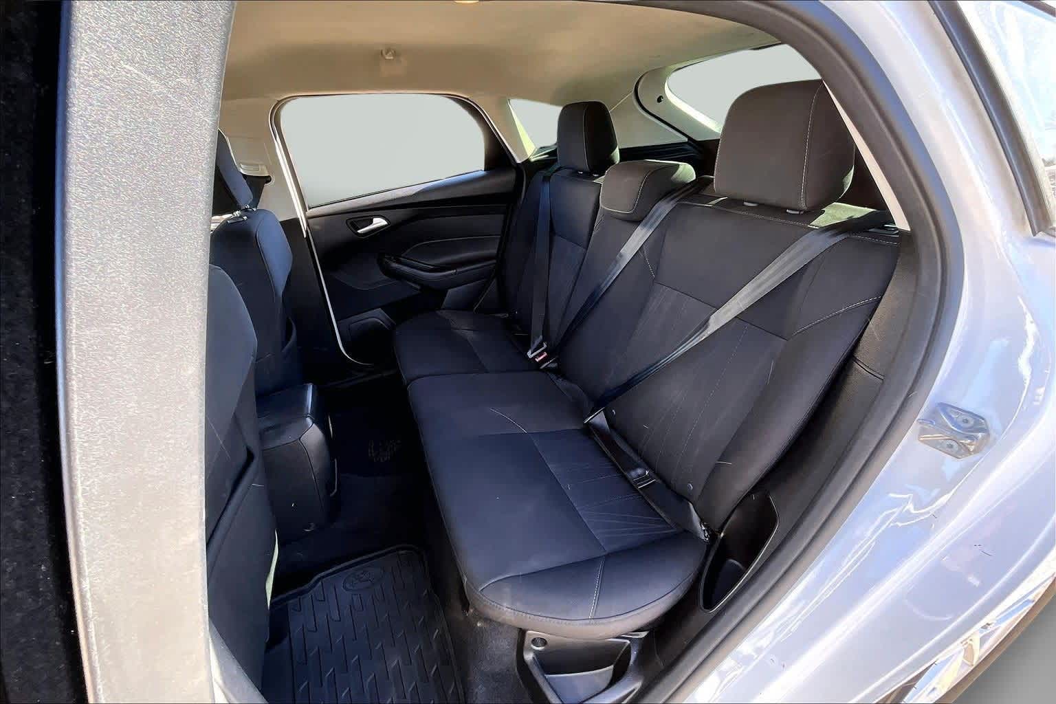 Thumbnail: 2017 Ford Focus - 24