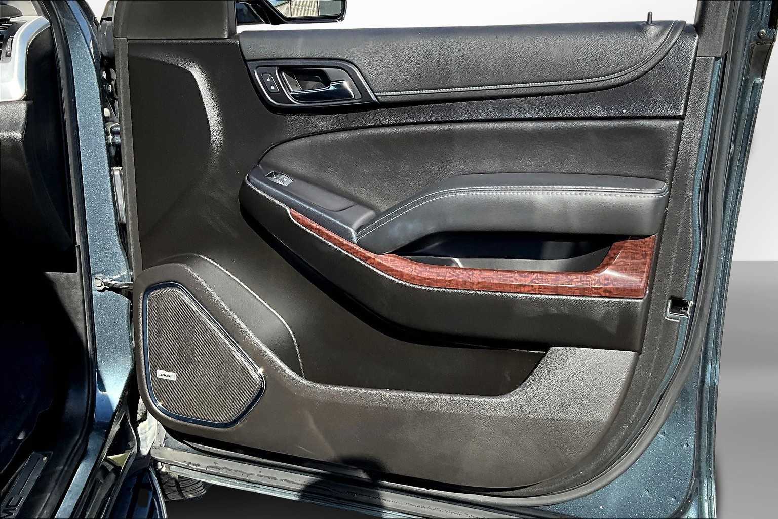 Thumbnail: 2020 GMC Yukon XL - 18