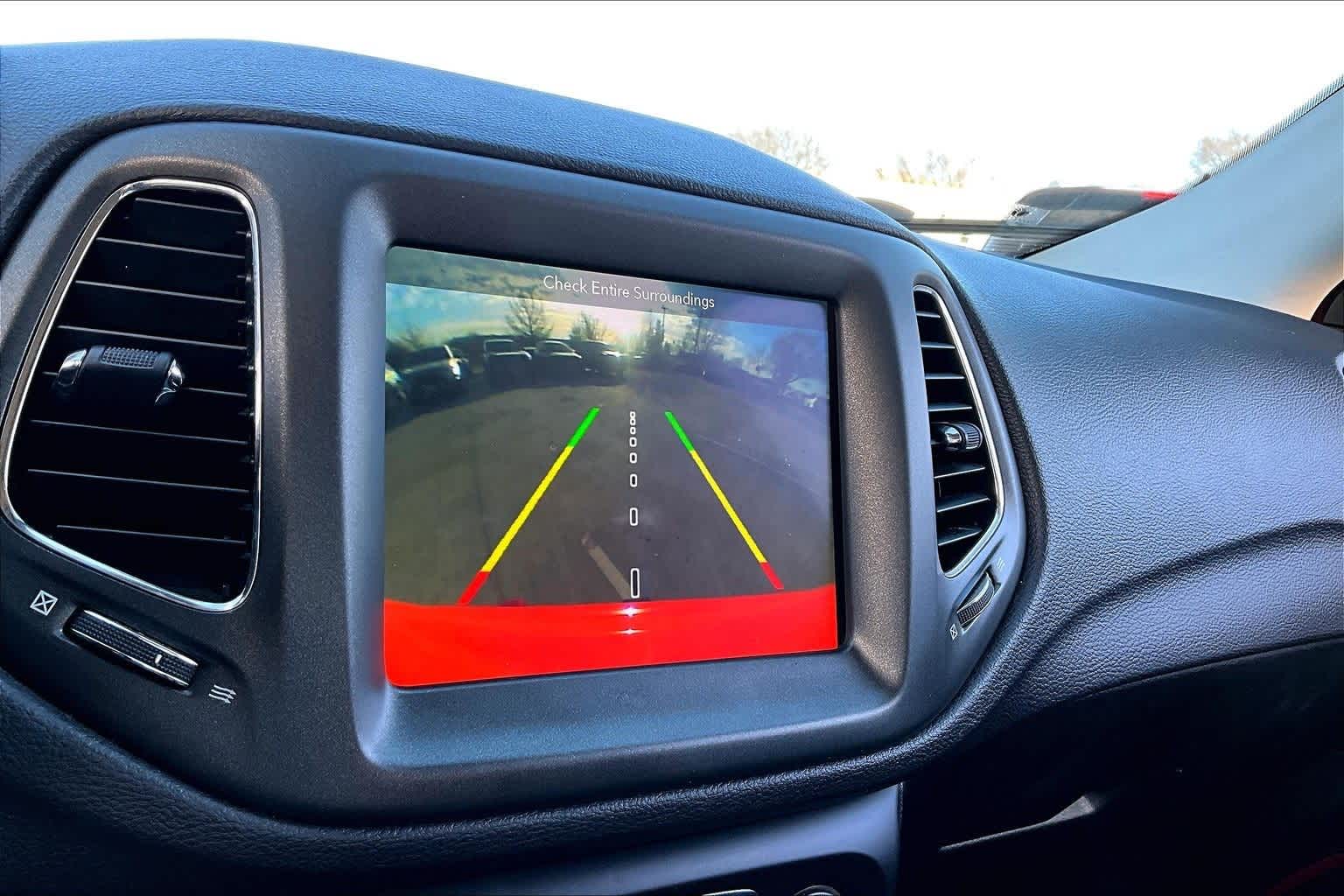 Thumbnail: 2018 Jeep Compass - 19