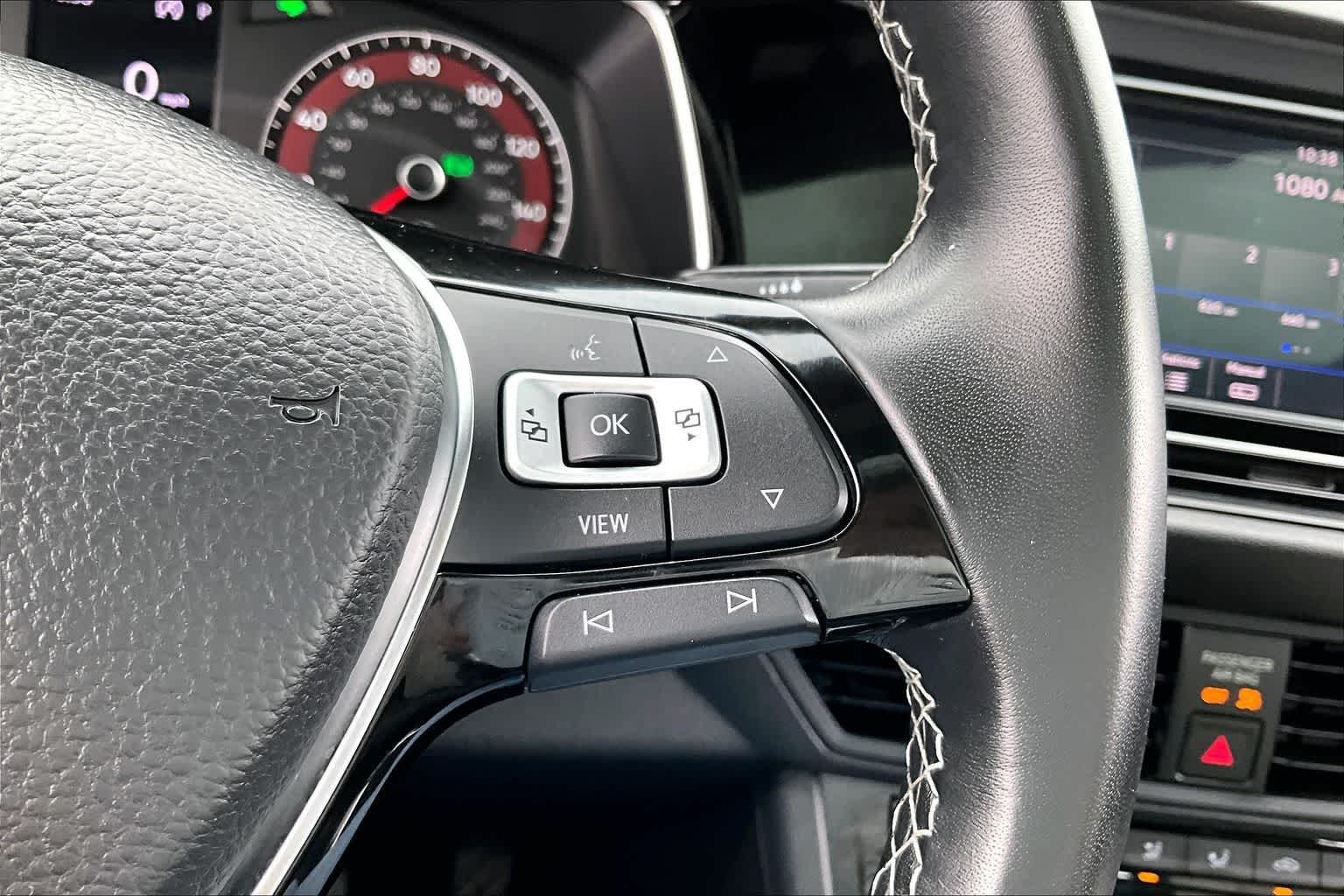 Thumbnail: 2019 Volkswagen Jetta - 18