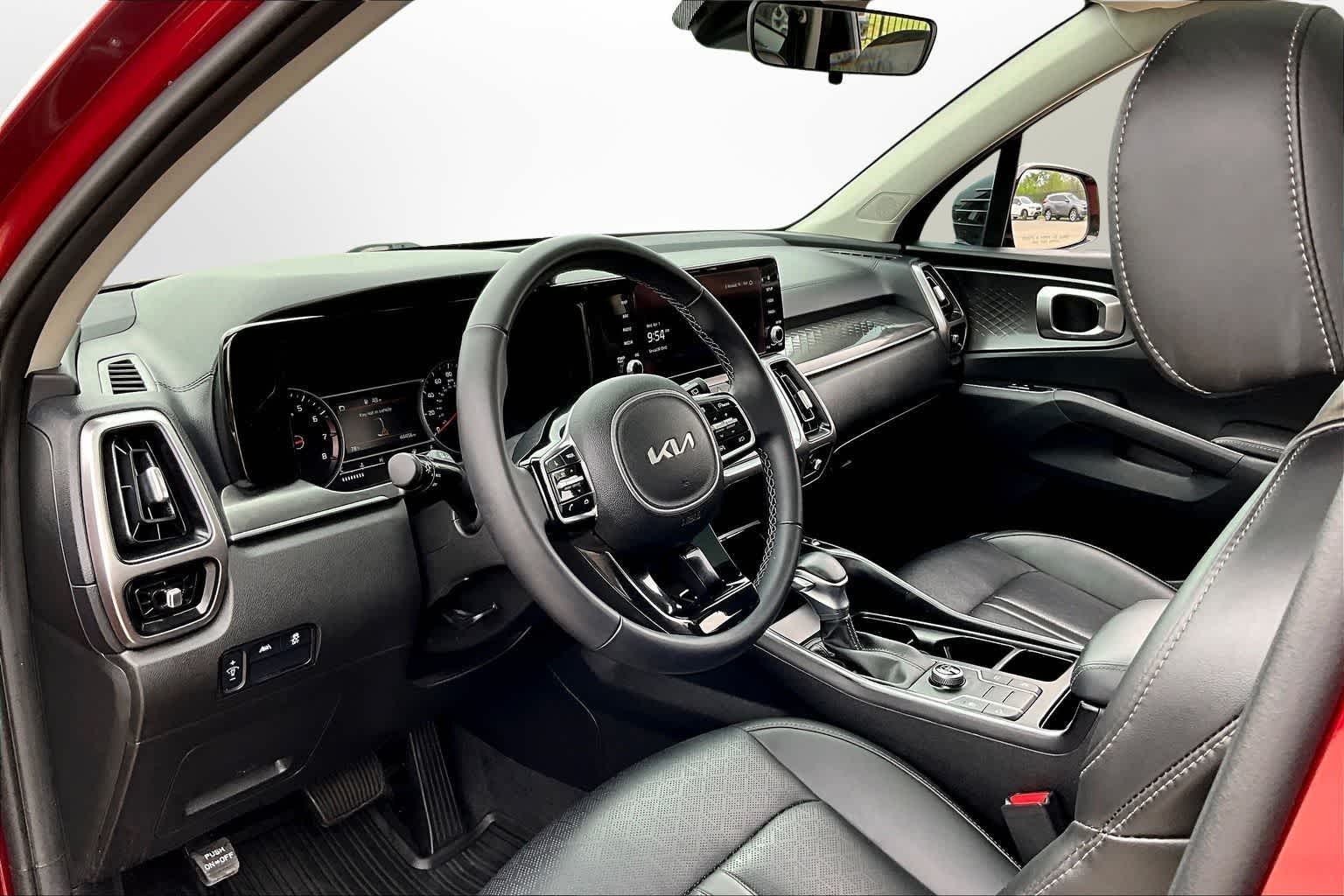 Thumbnail: 2023 Kia Sorento - 12