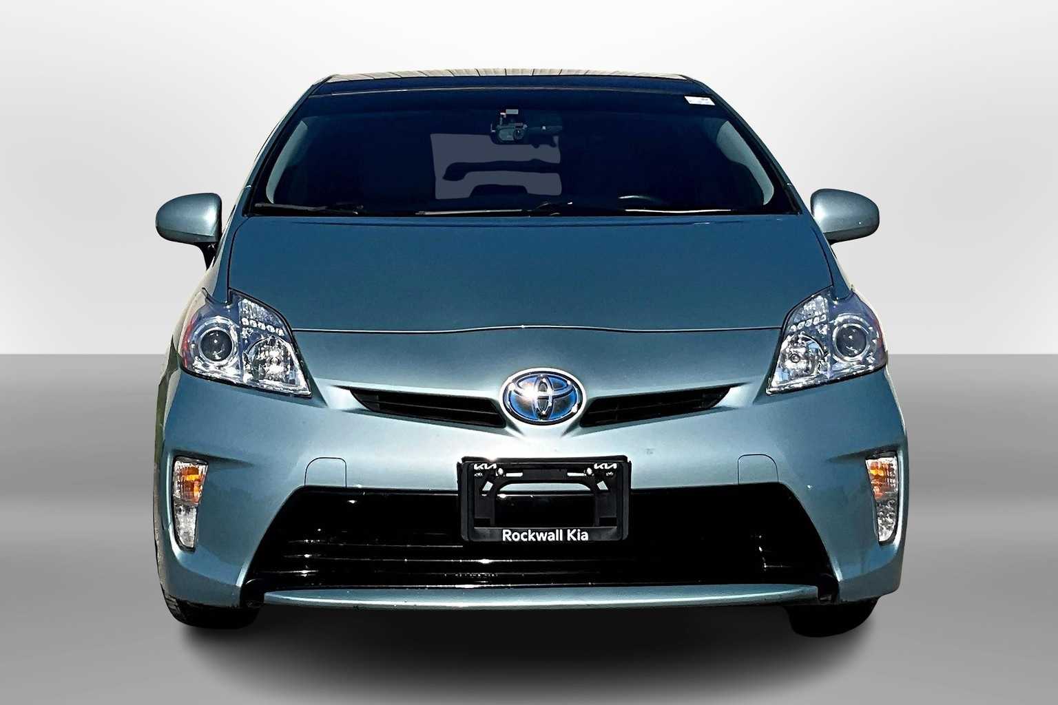 Thumbnail: 2014 Toyota Prius - 3