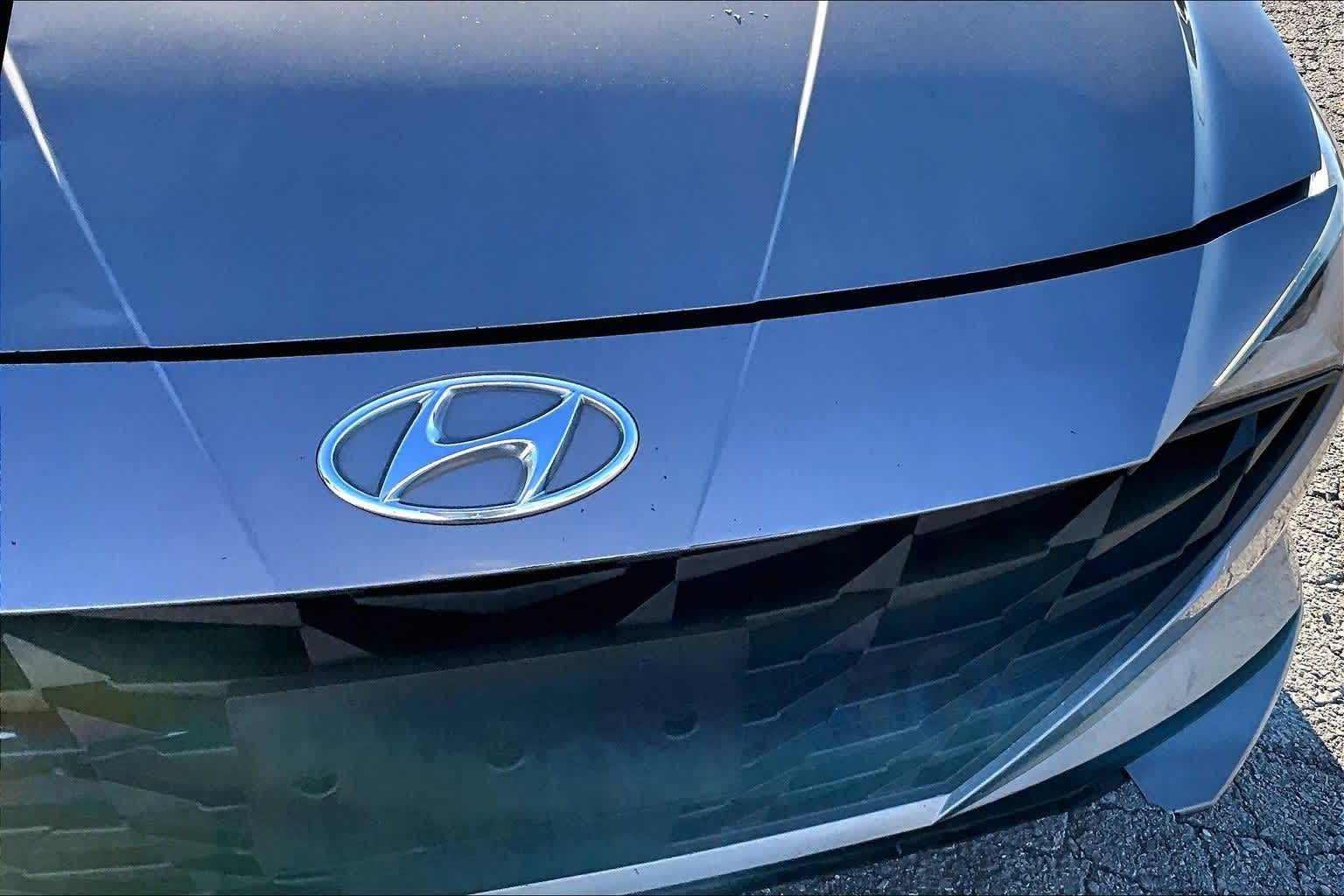 Thumbnail: 2023 Hyundai Elantra - 28