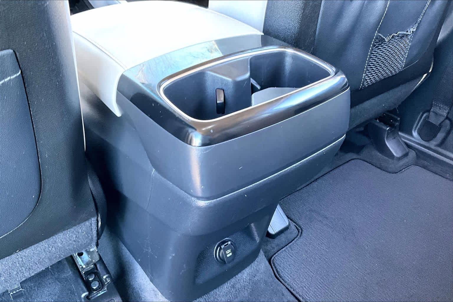 Thumbnail: 2020 Kia Telluride - 22