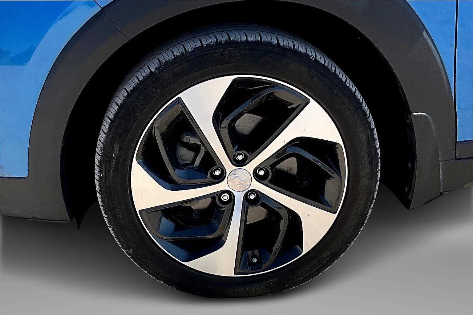 Thumbnail: 2016 Hyundai Tucson - 8