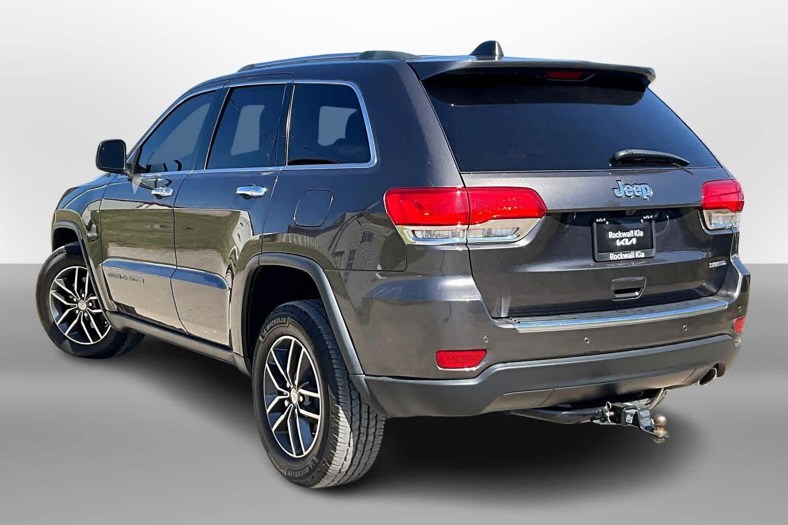 Thumbnail: 2018 Jeep Grand Cherokee - 11