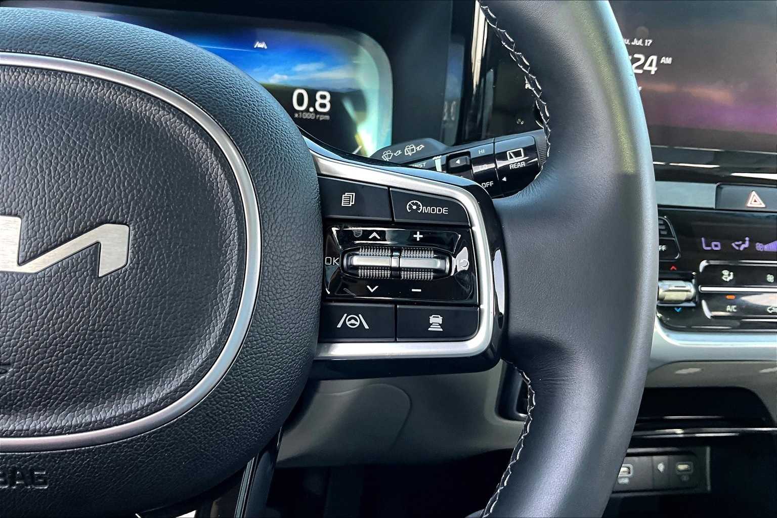 Thumbnail: 2023 Kia Sorento - 20