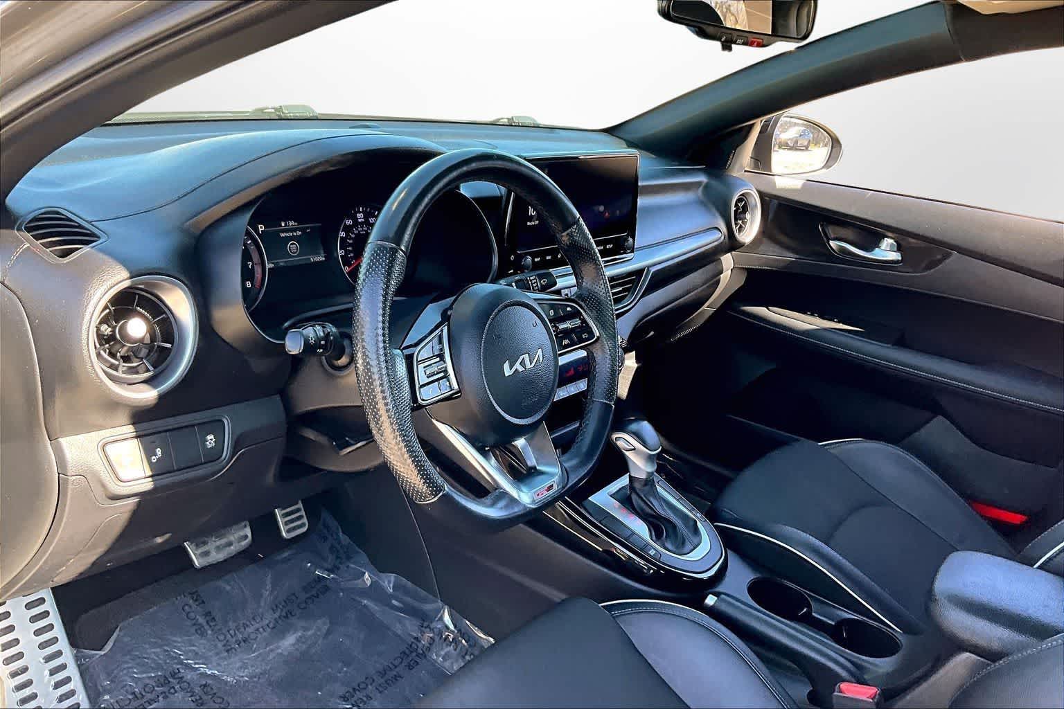 Thumbnail: 2023 Kia Forte - 11