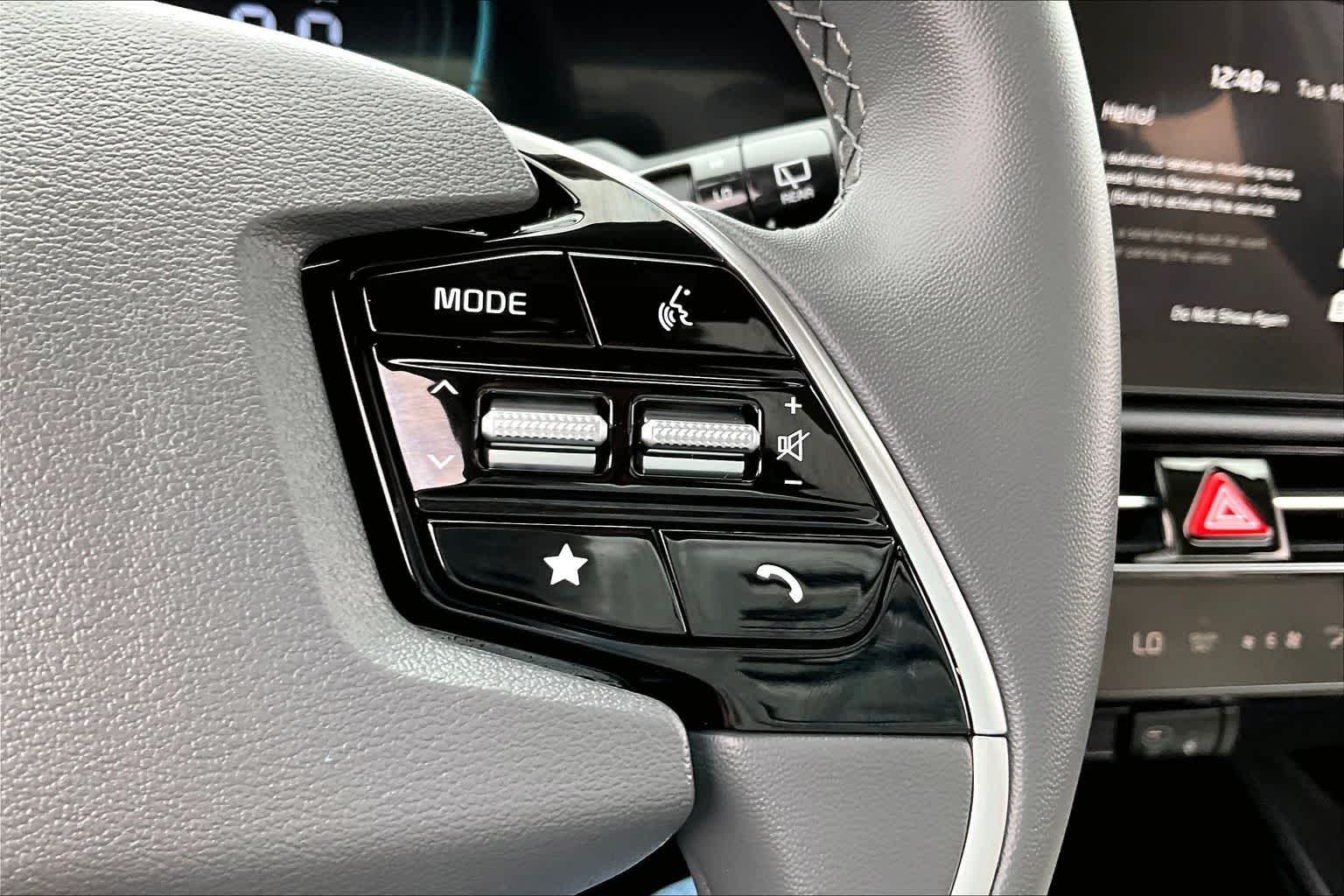 Thumbnail: 2025 Kia Niro - 17