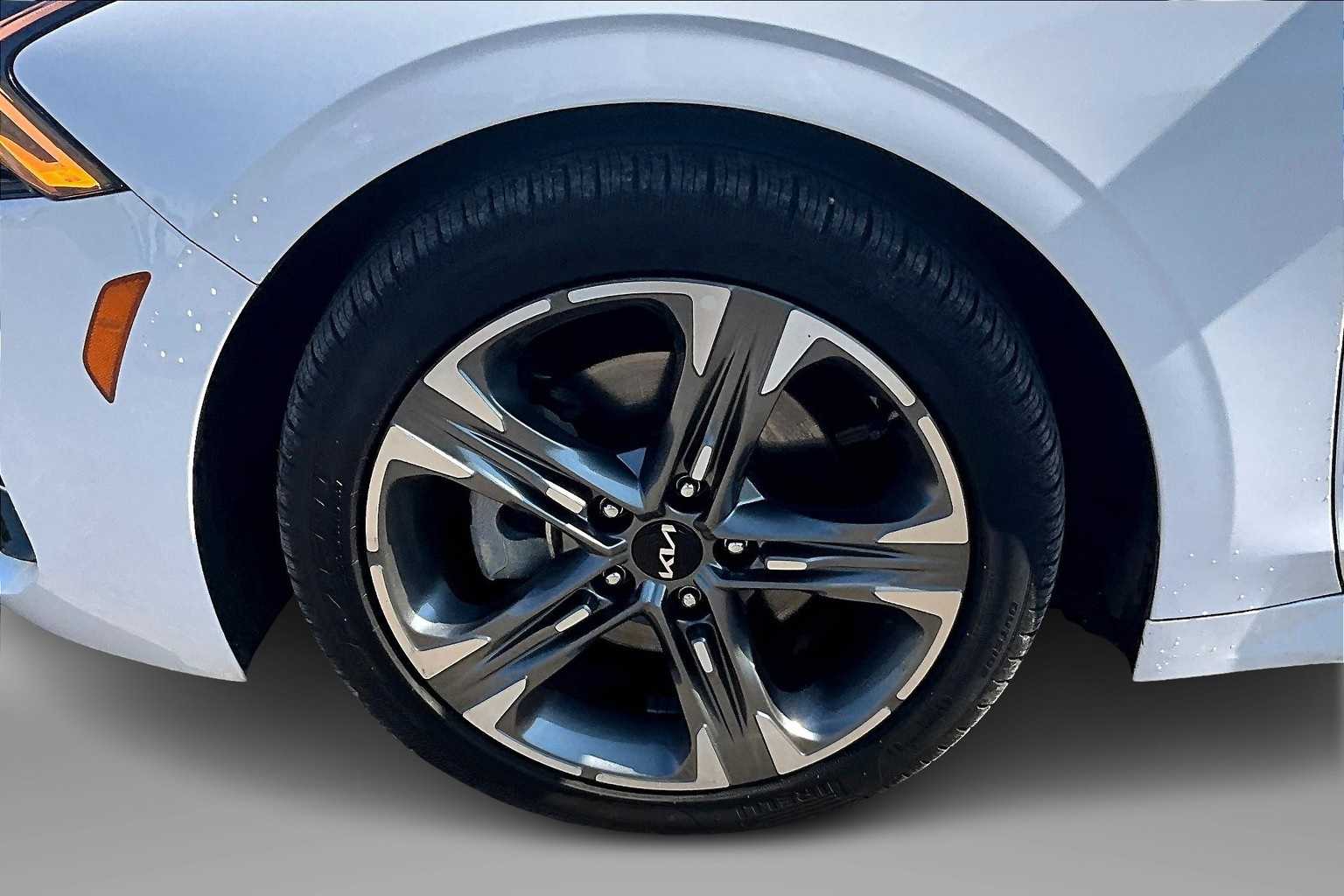 Thumbnail: 2023 Kia K5 - 8